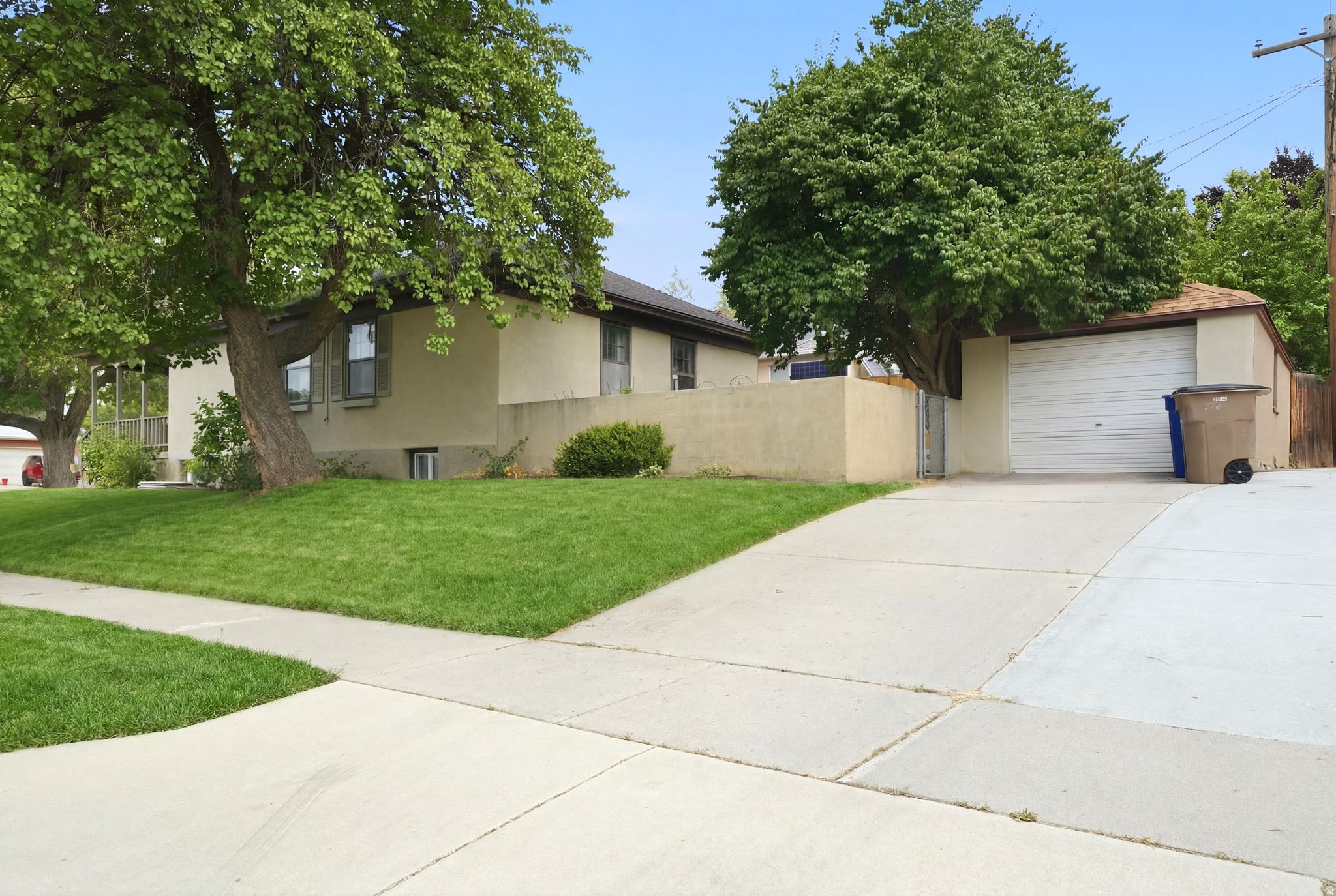 main property photo 24