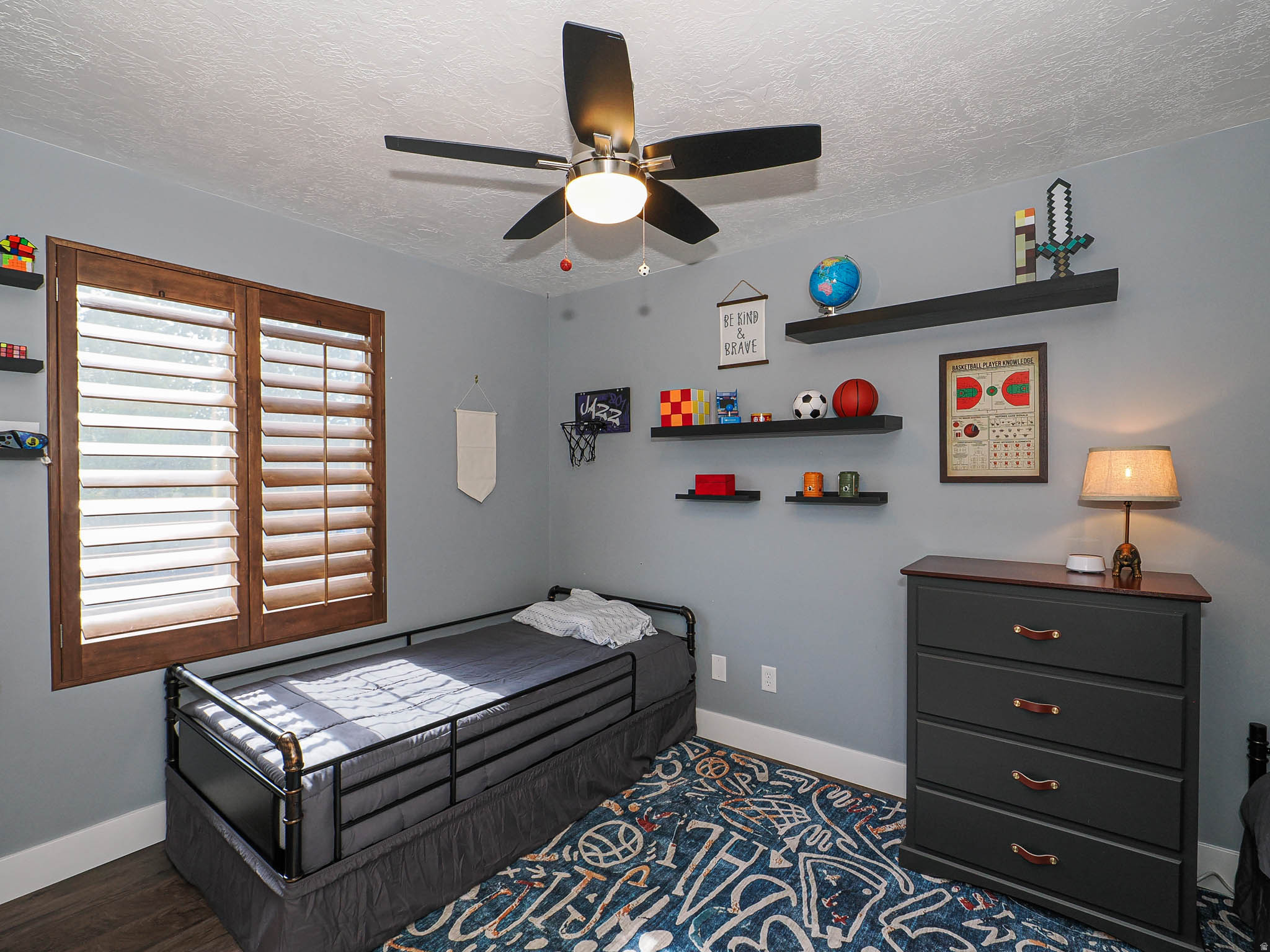 main property photo 25