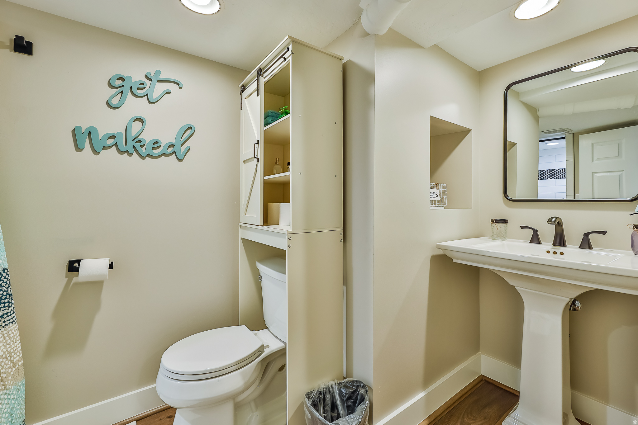 main property photo 17