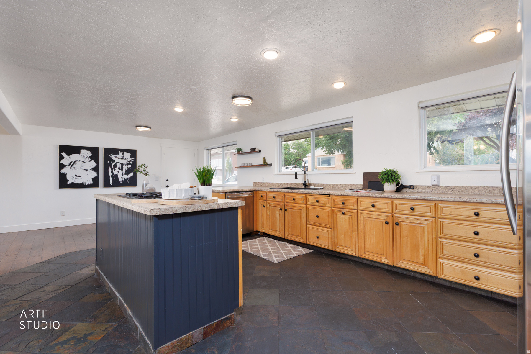 main property photo 8