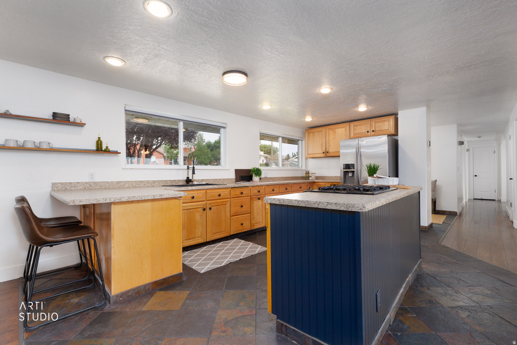 main property photo 9