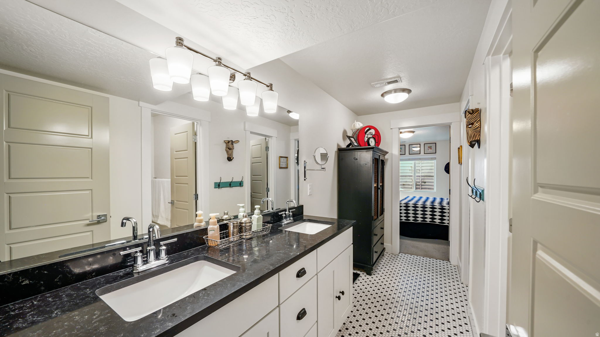main property photo 65