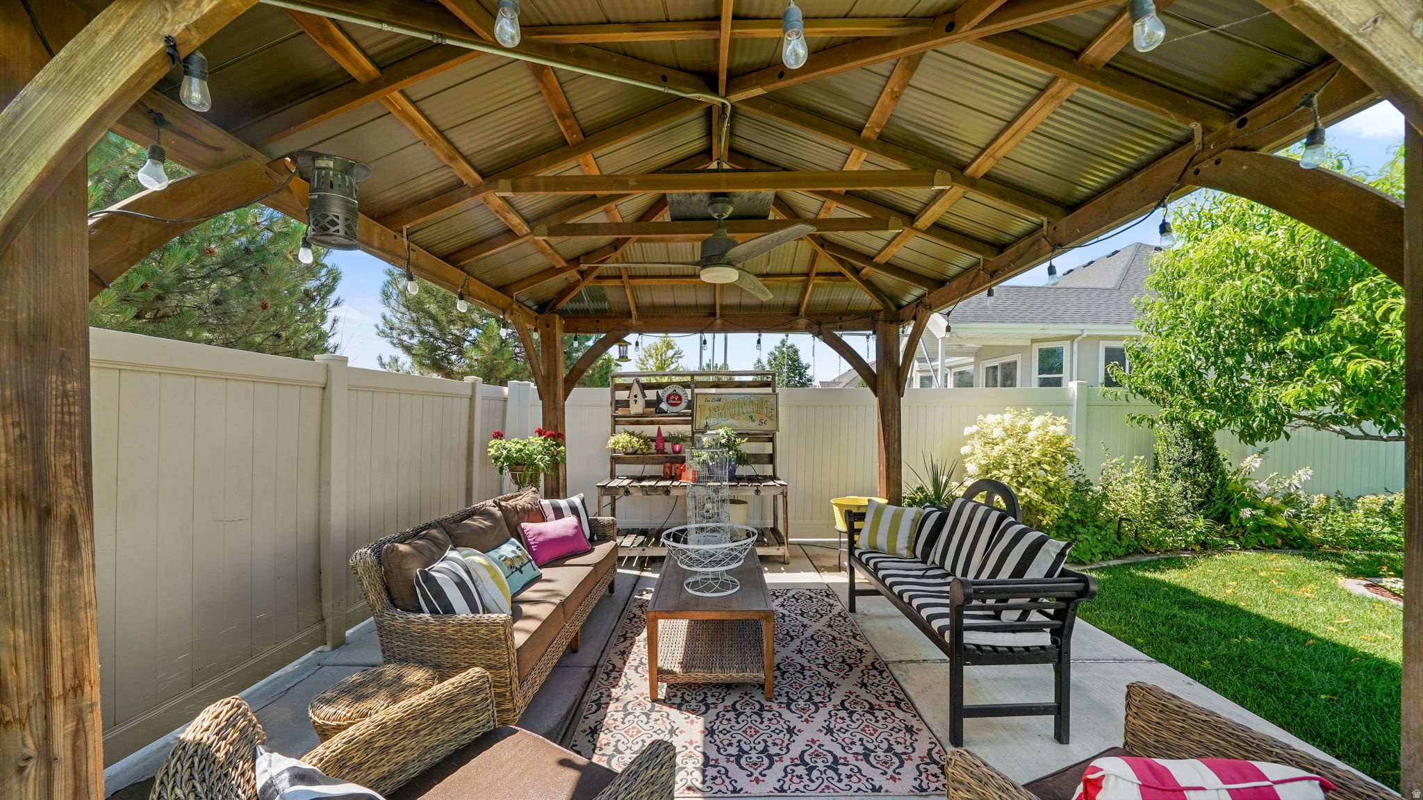 main property photo 79