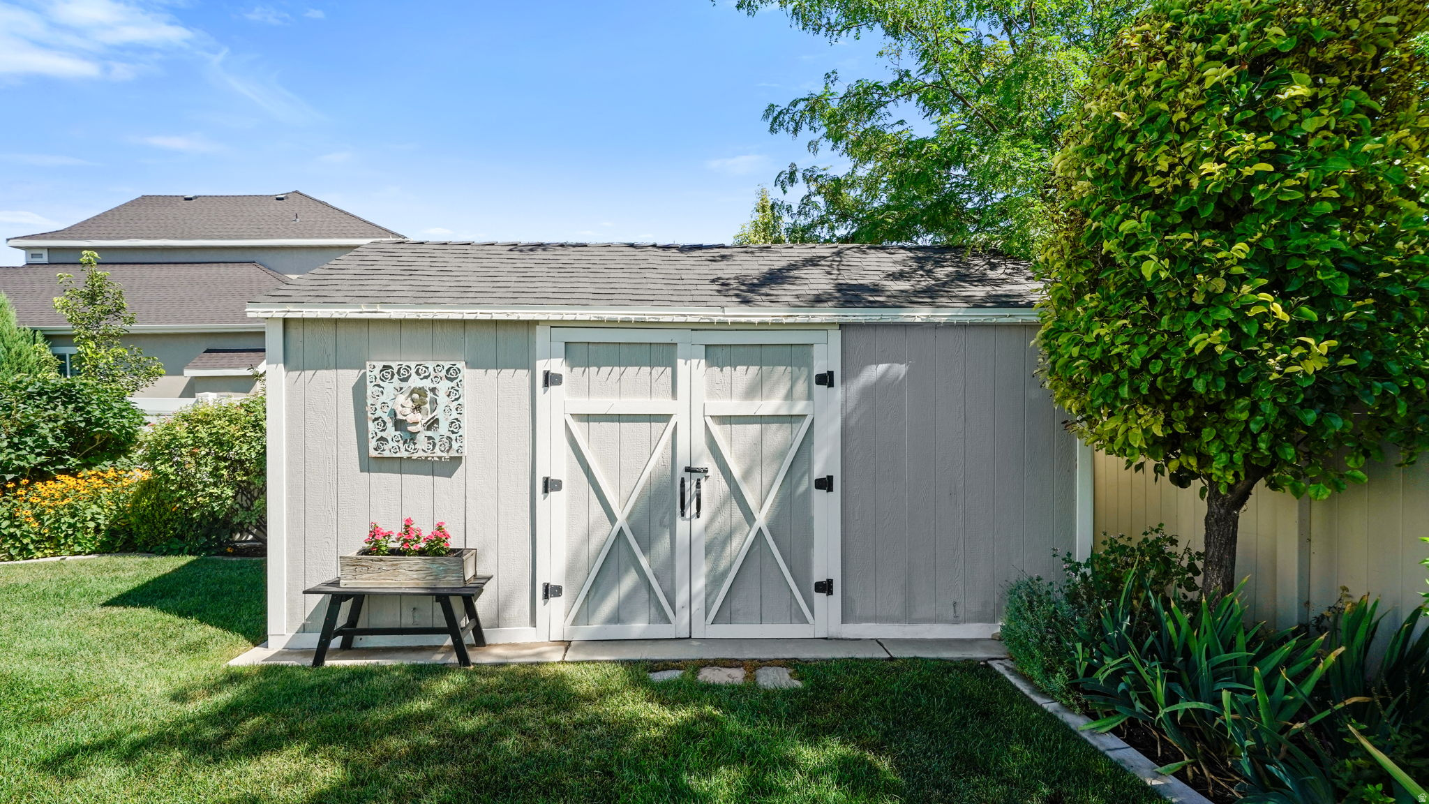 main property photo 81