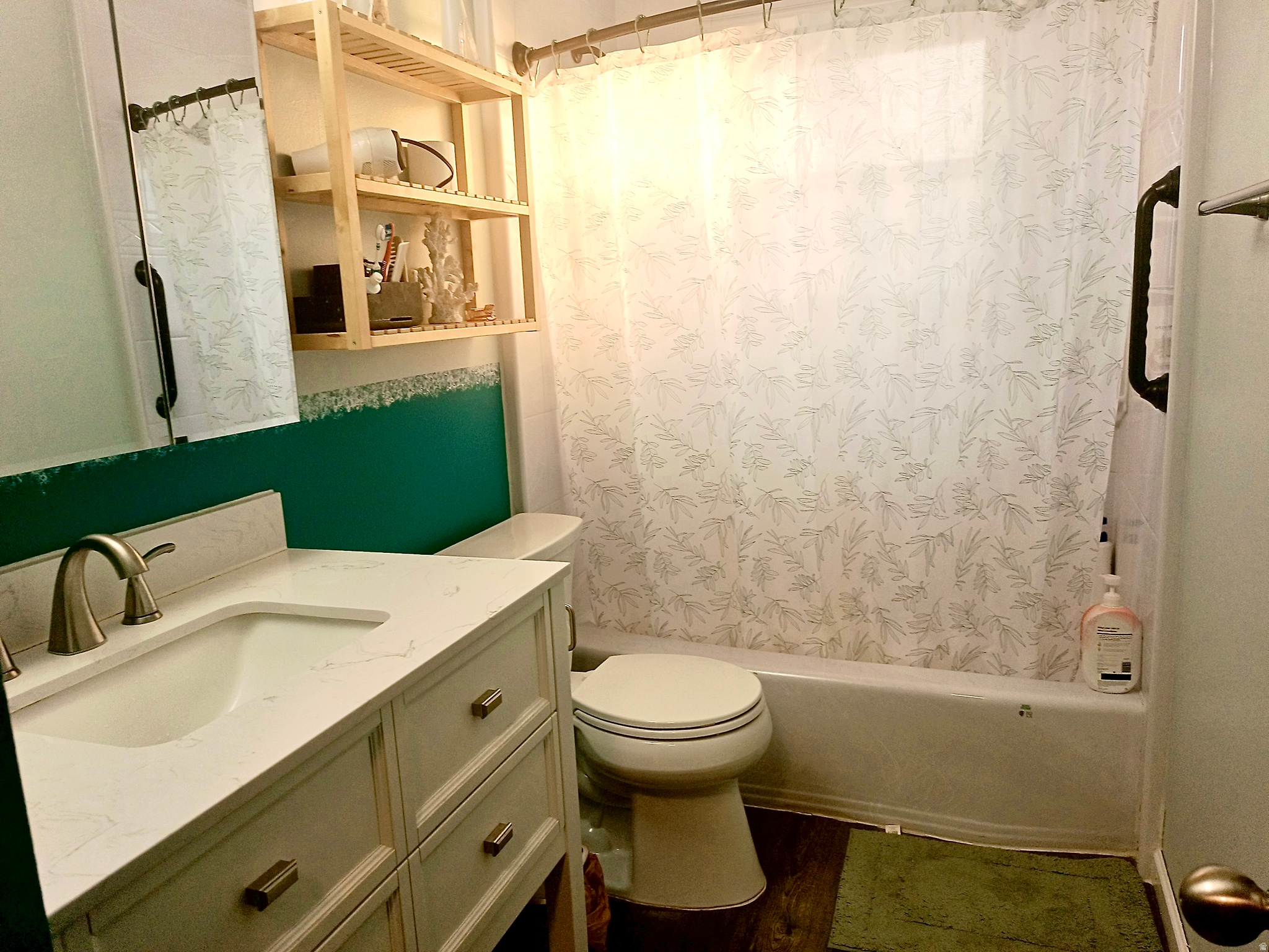 main property photo 10