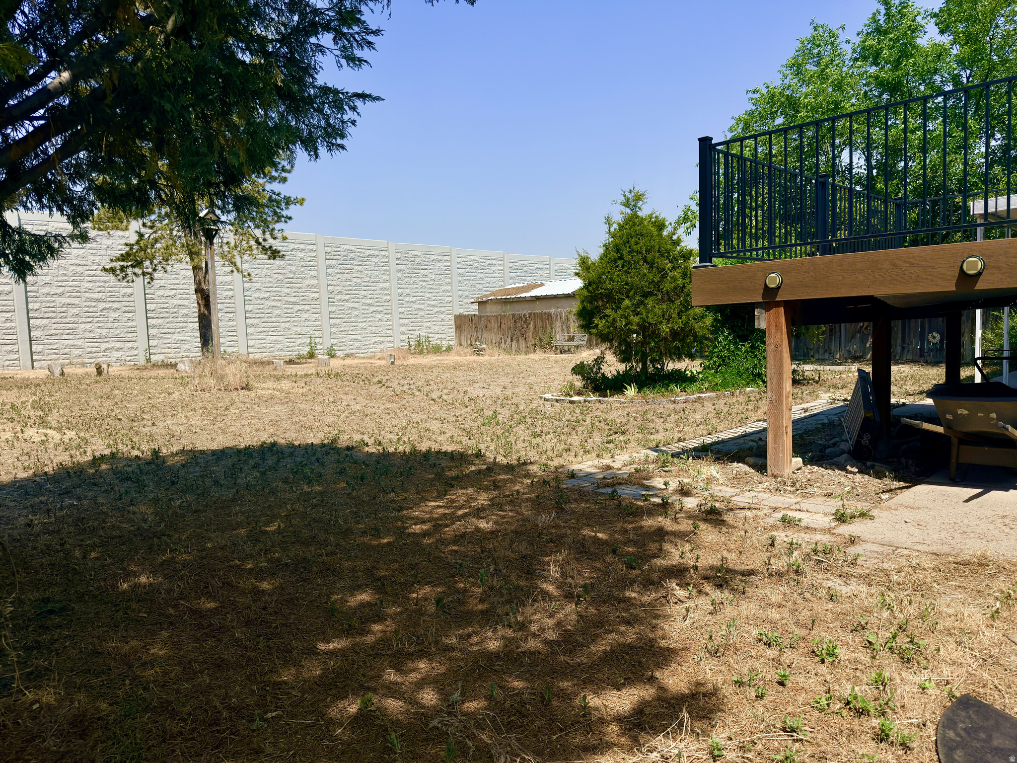 main property photo 12