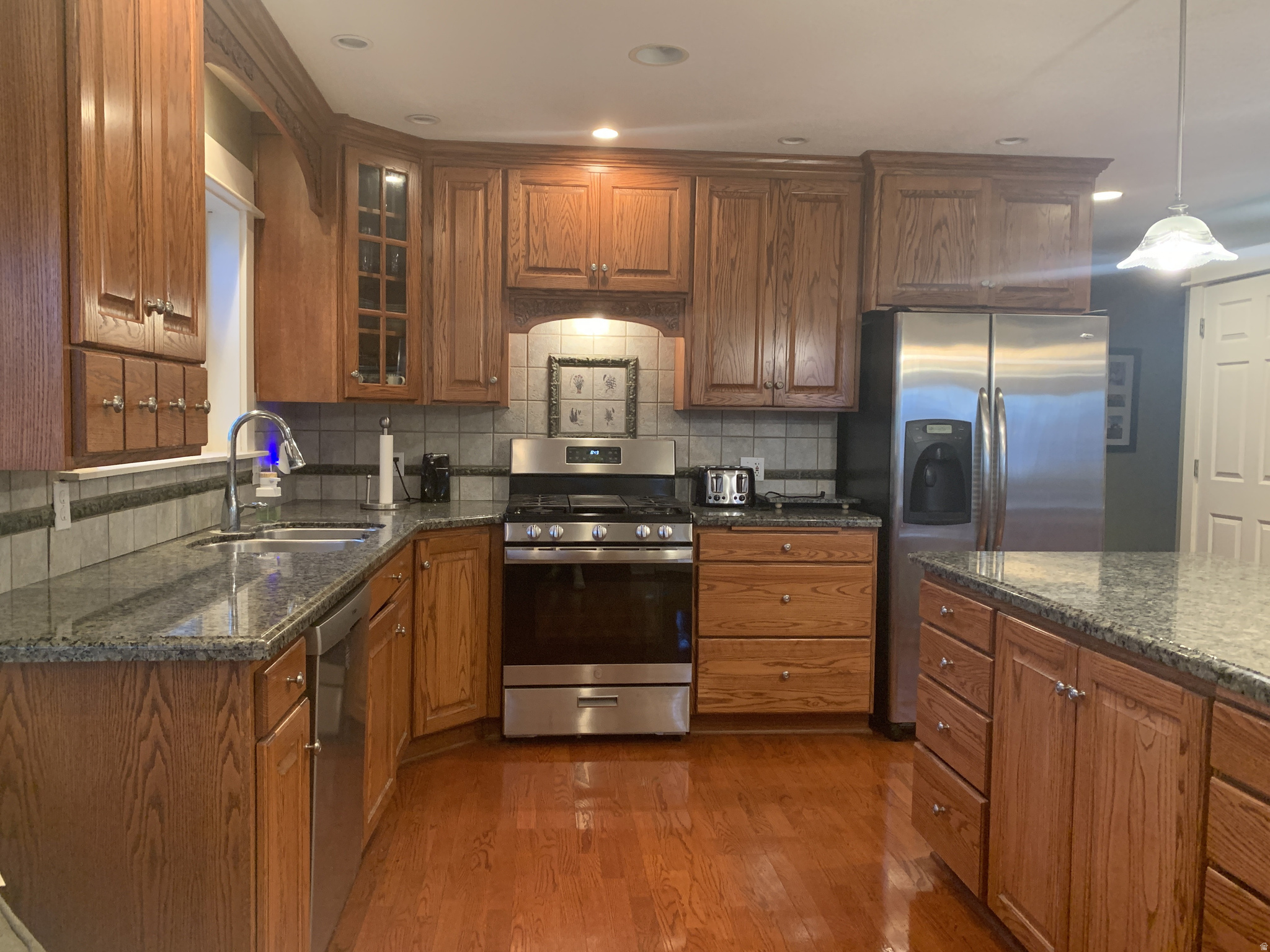 main property photo 16
