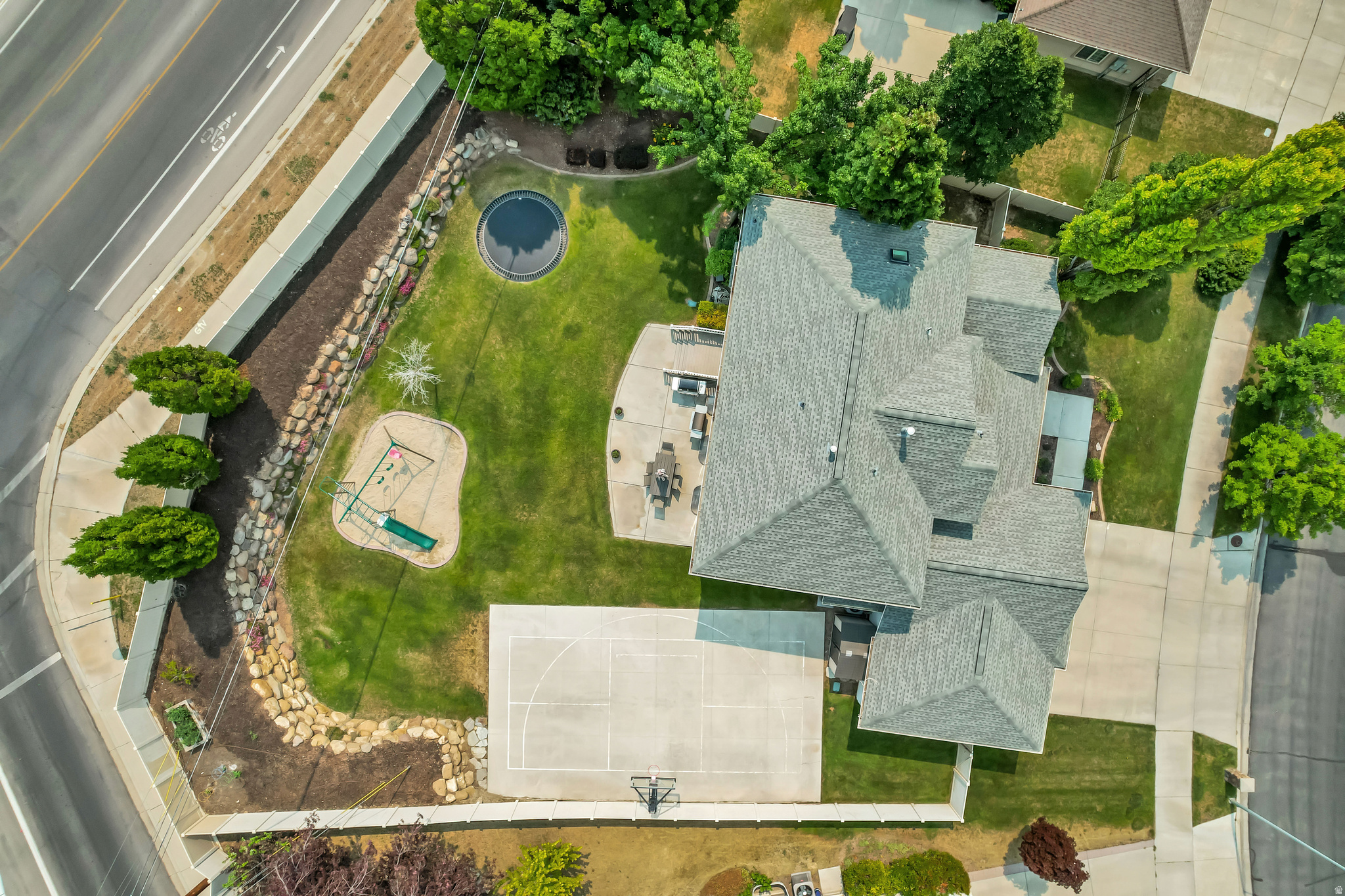 main property photo 84