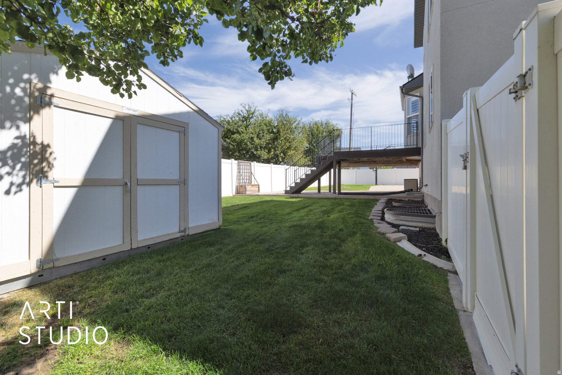 main property photo 28