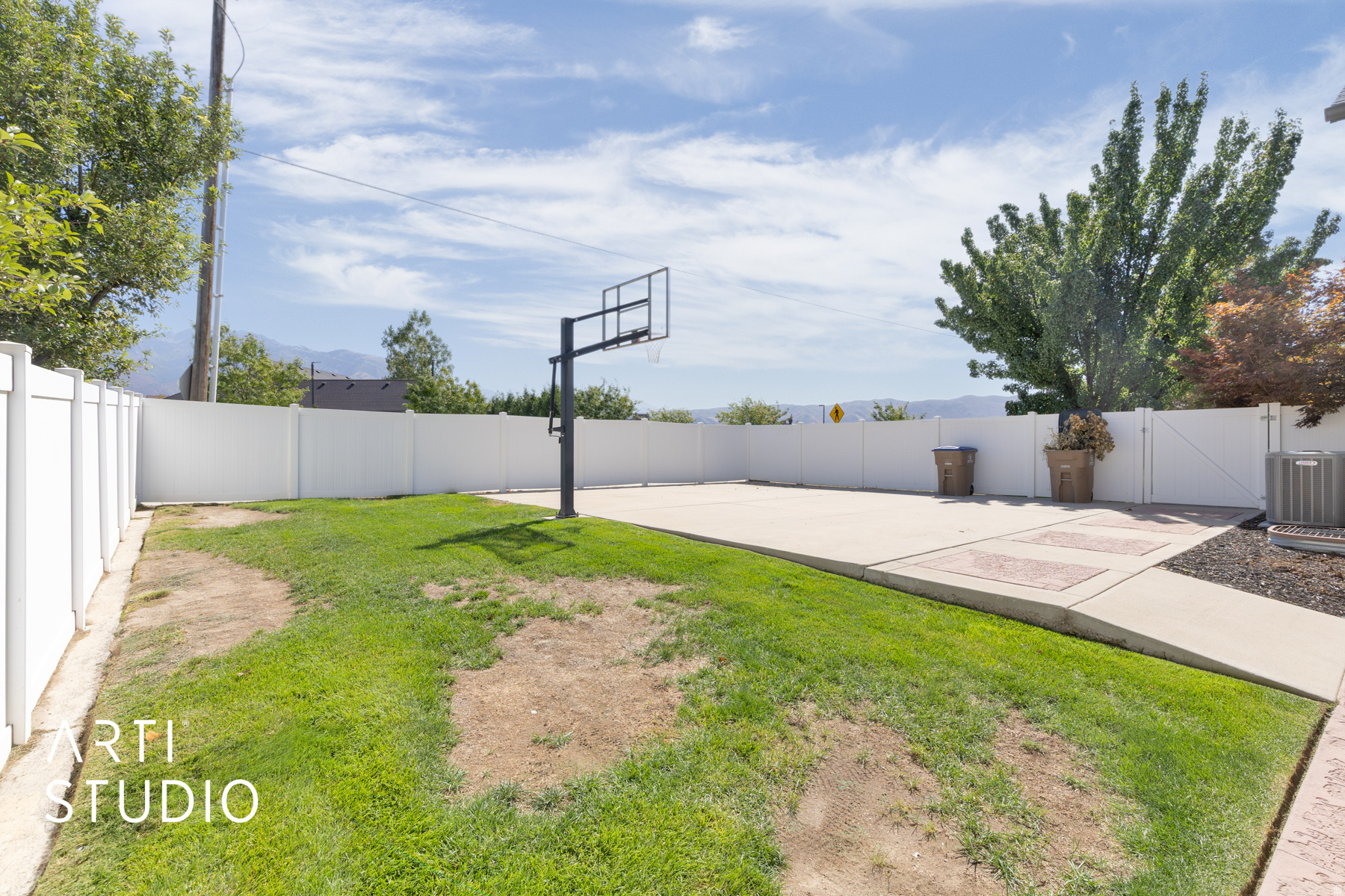 main property photo 31