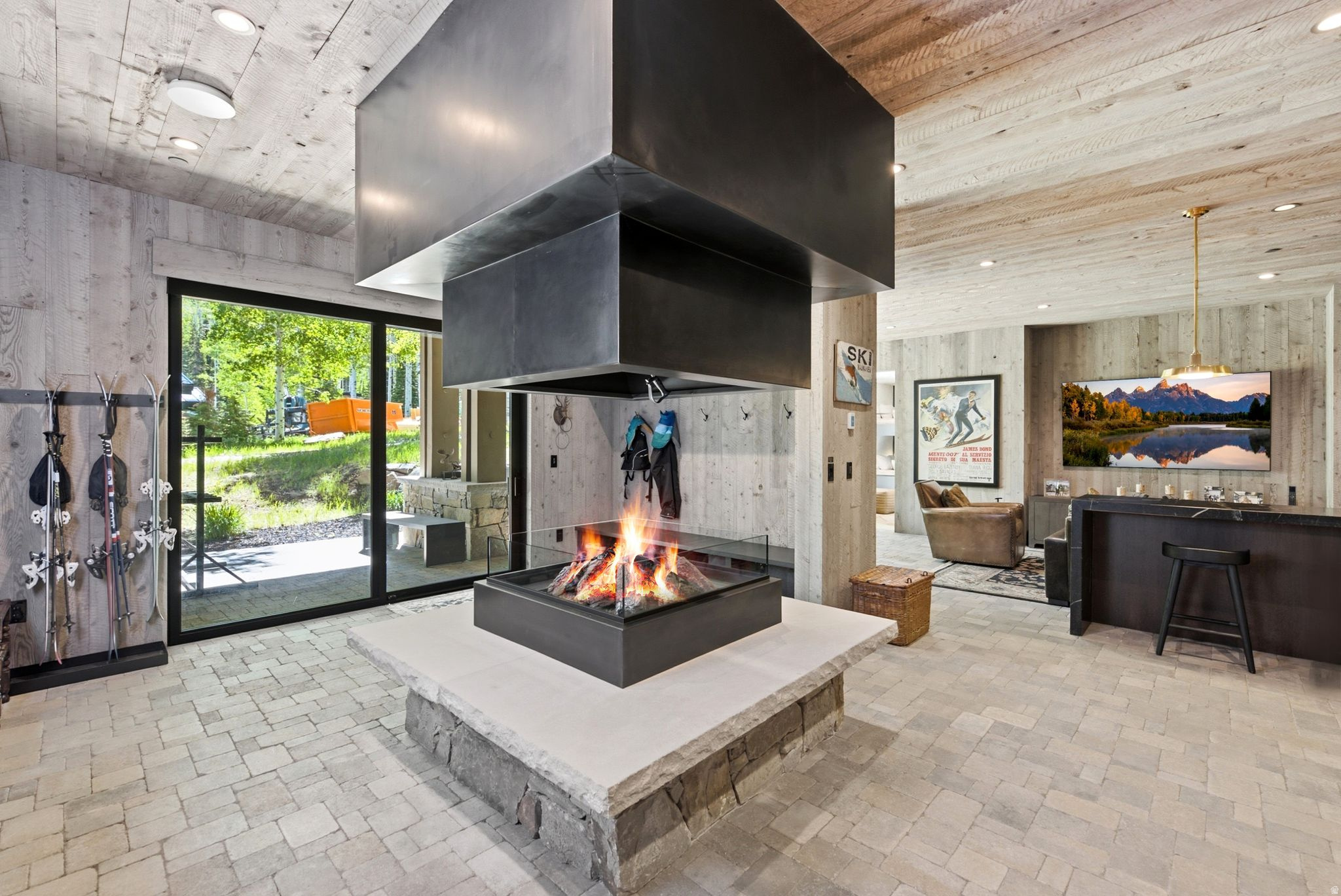 main property photo 129
