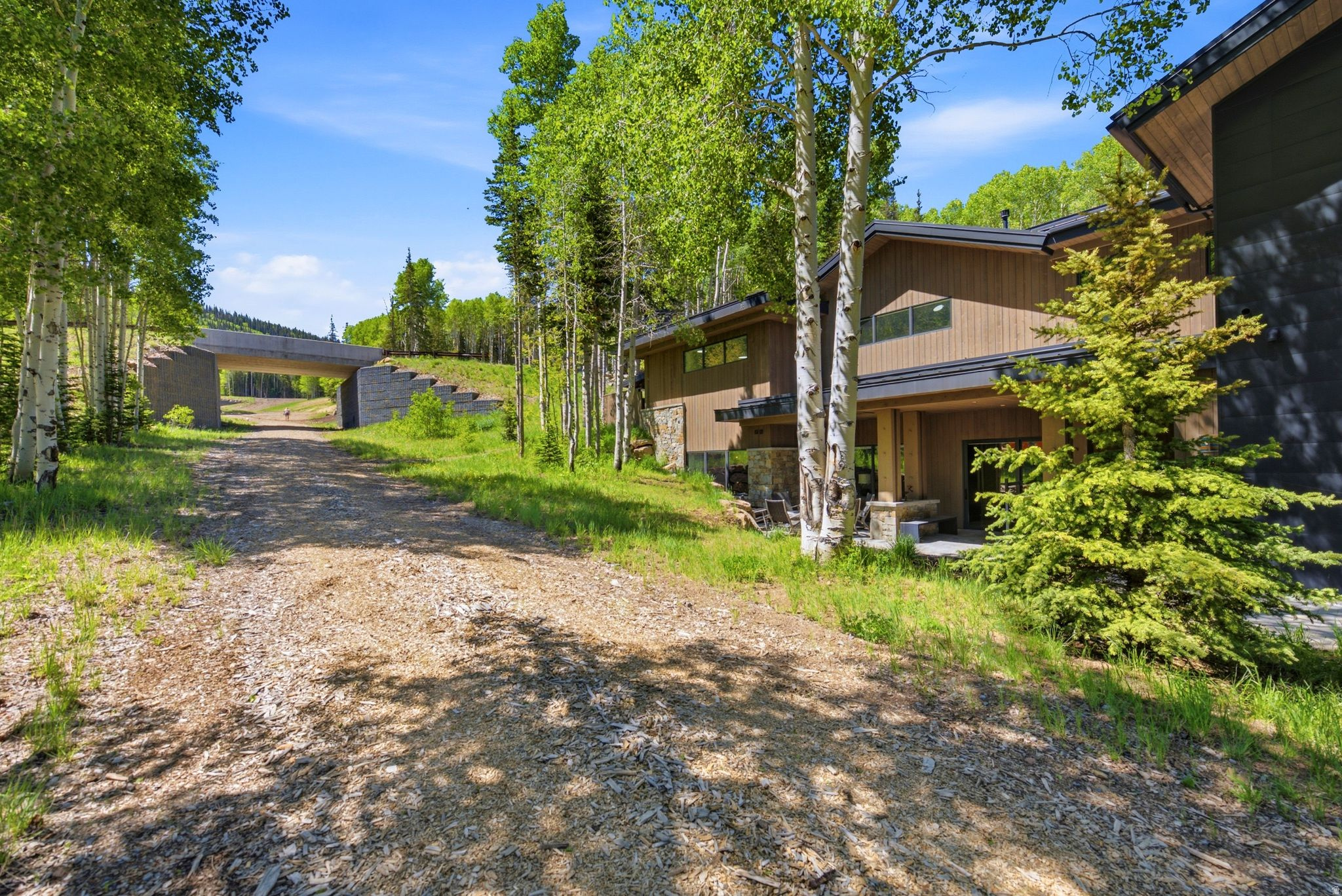 main property photo 133