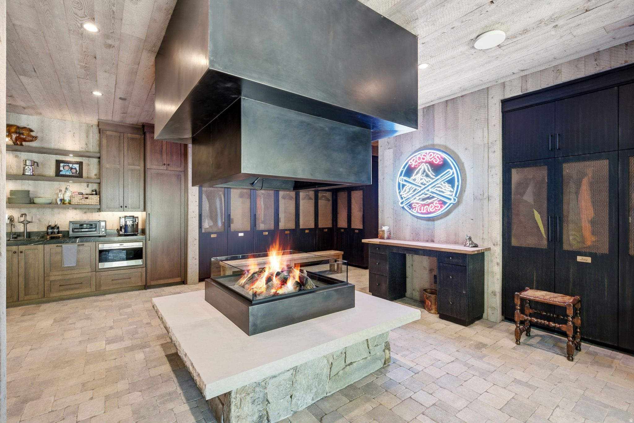 main property photo 135