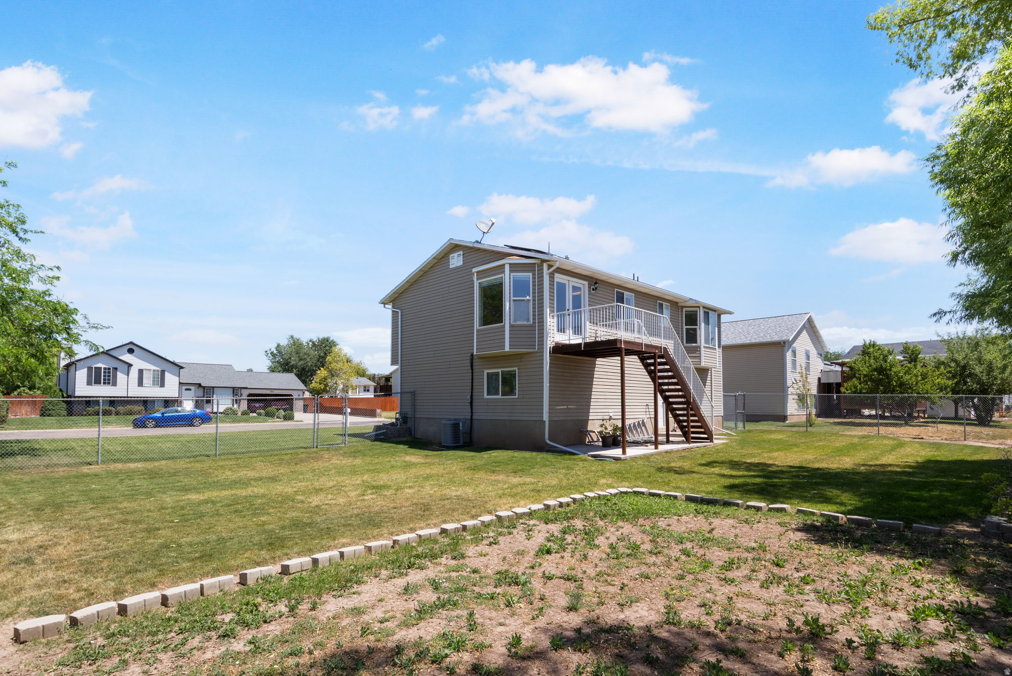 main property photo 22