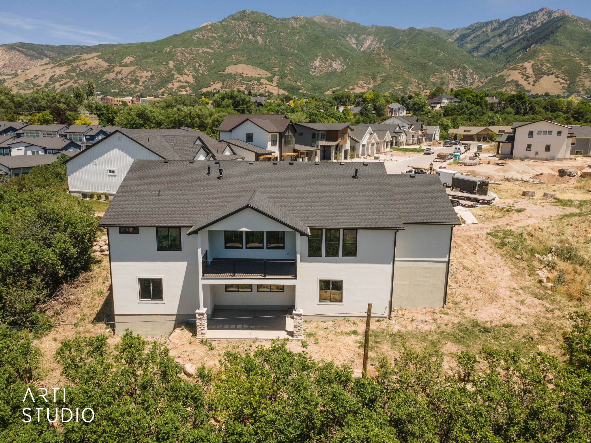 main property photo 40