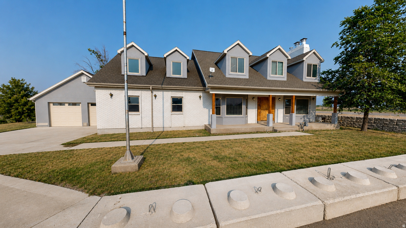 main property photo 50