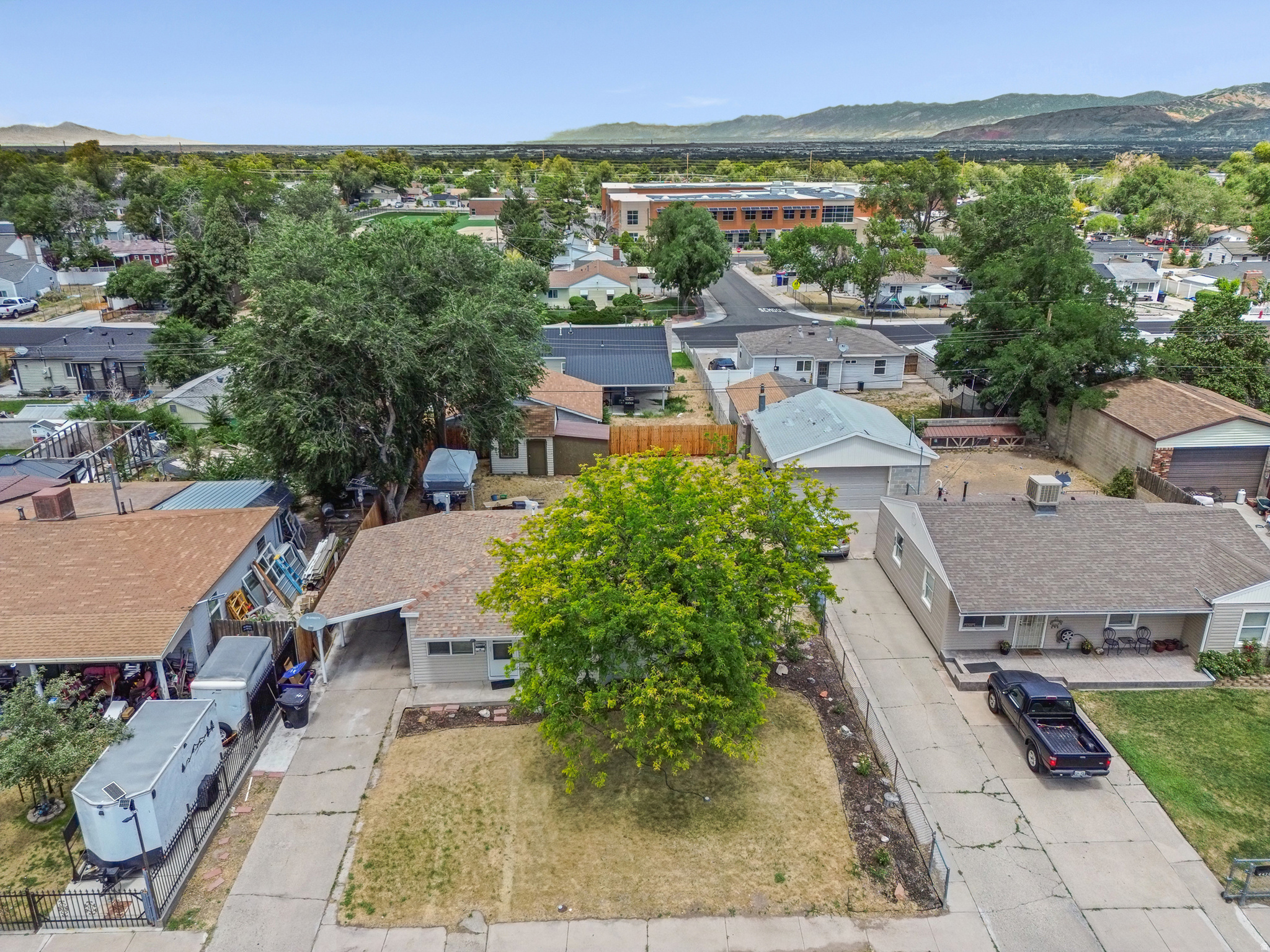 main property photo 23