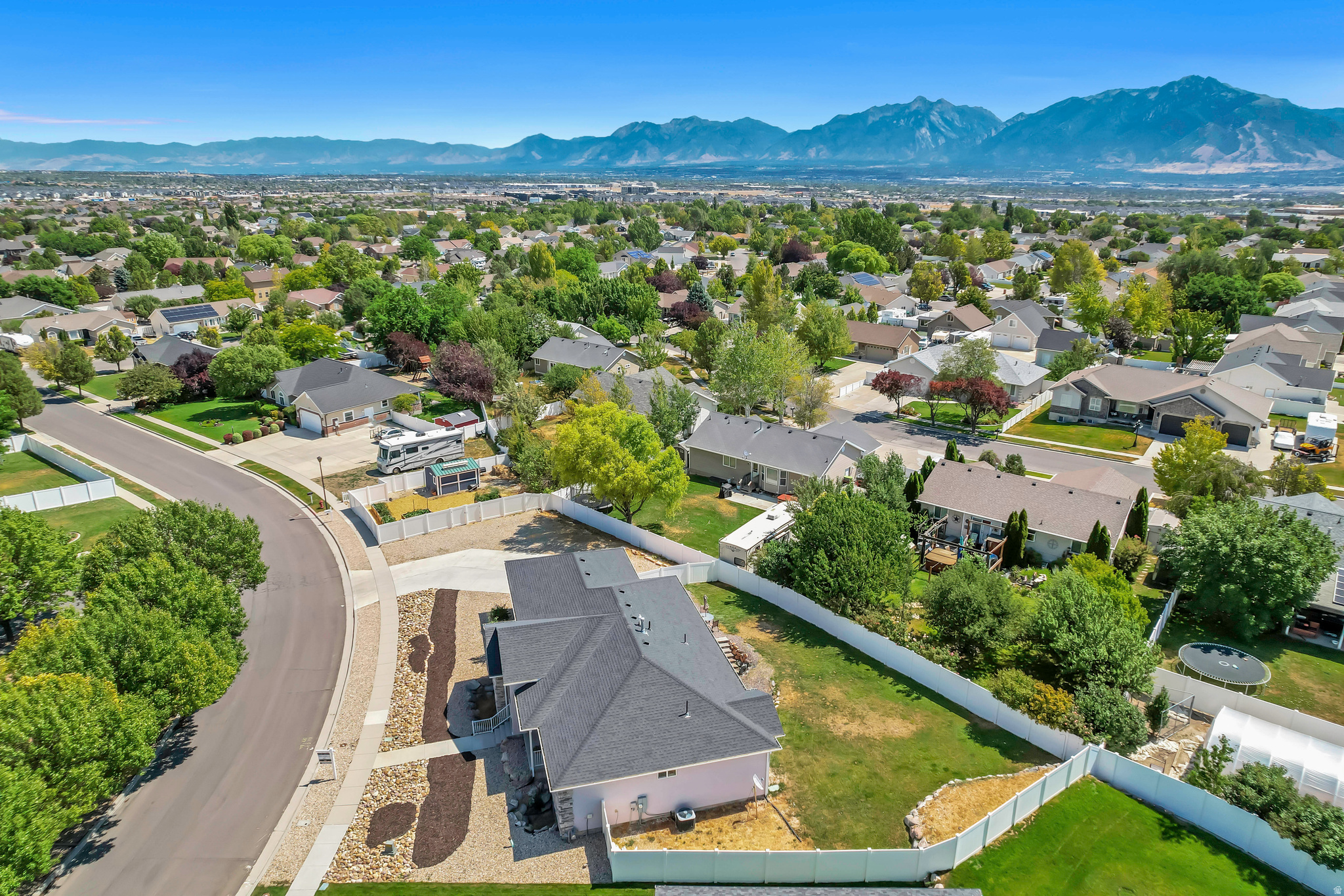 main property photo 67