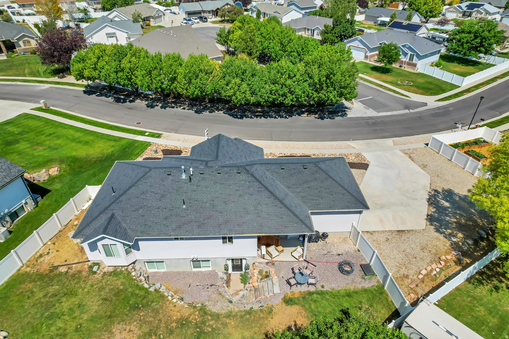 main property photo 74