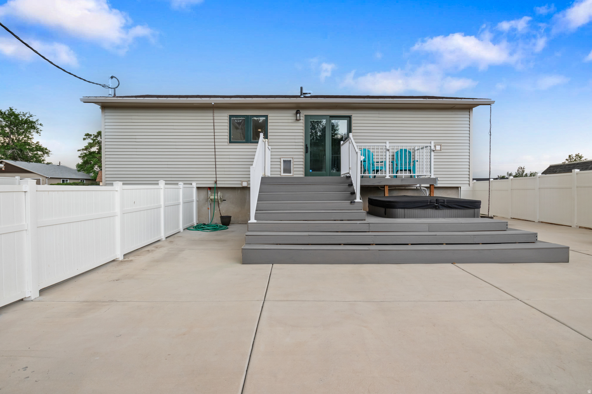 main property photo 33
