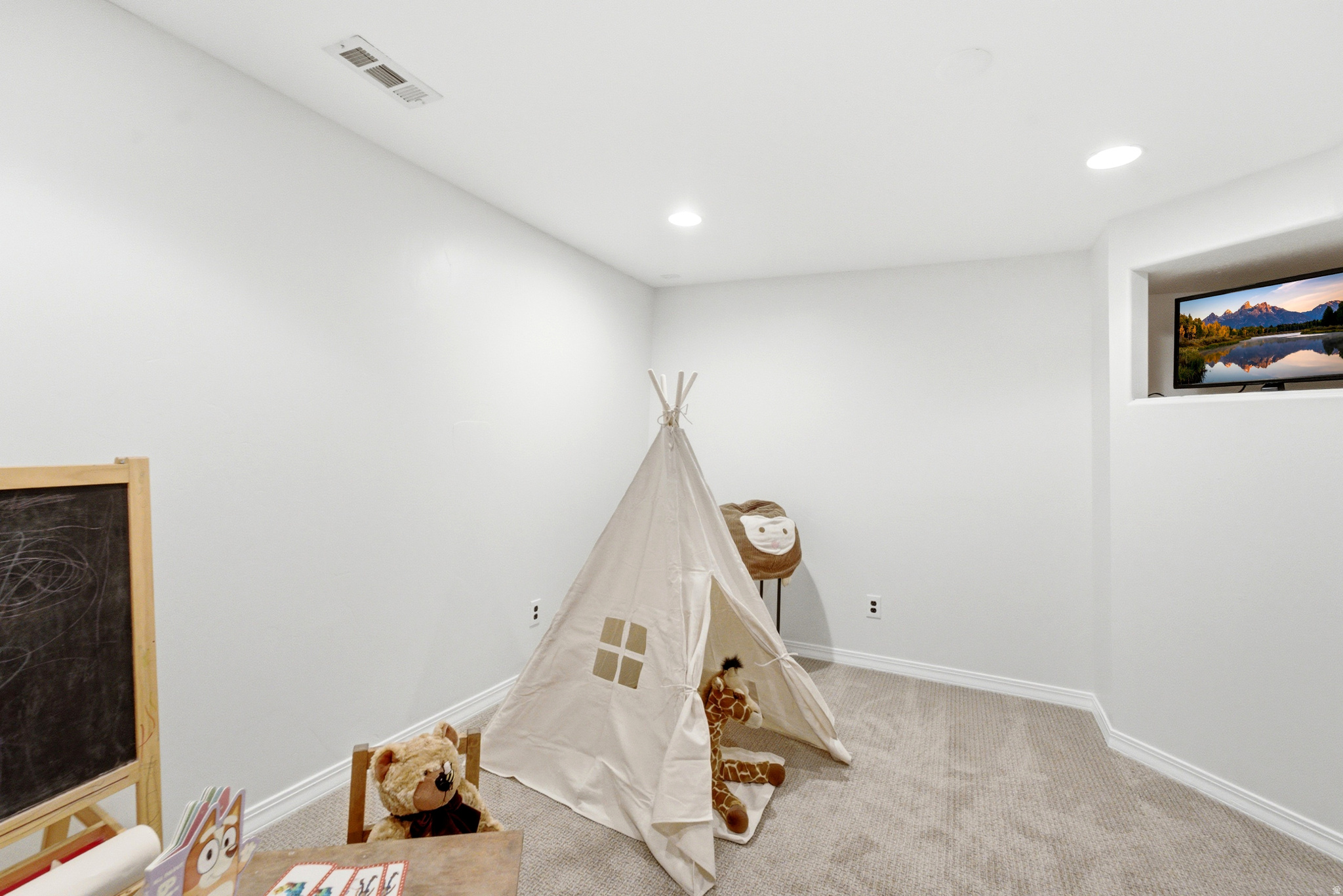 main property photo 70