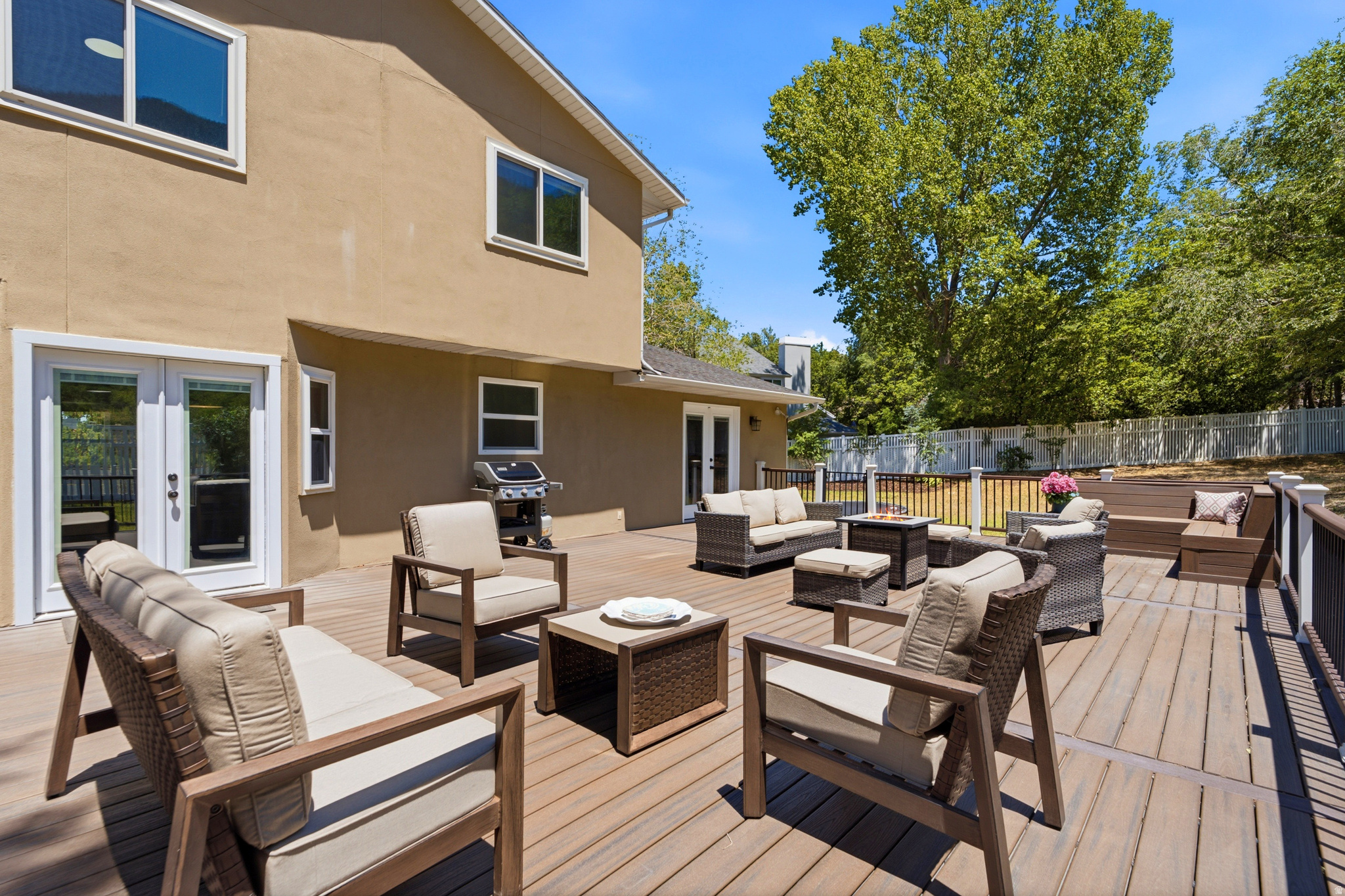 main property photo 77