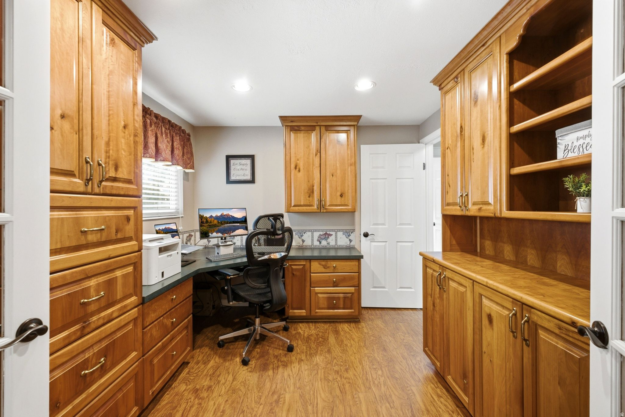 main property photo 27