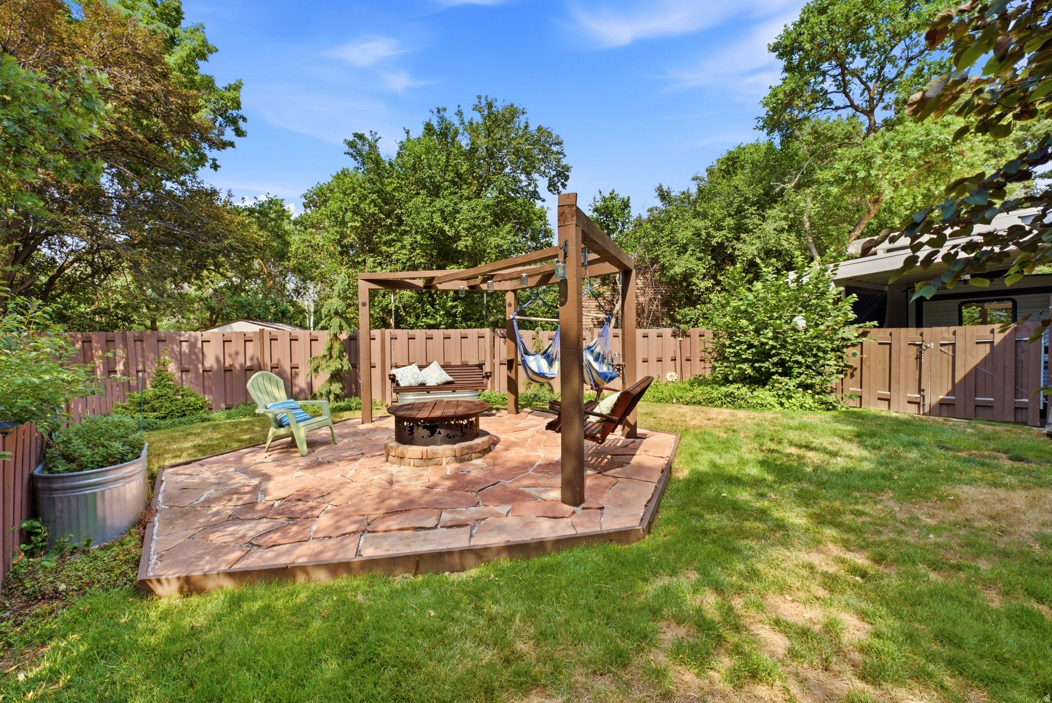 main property photo 60