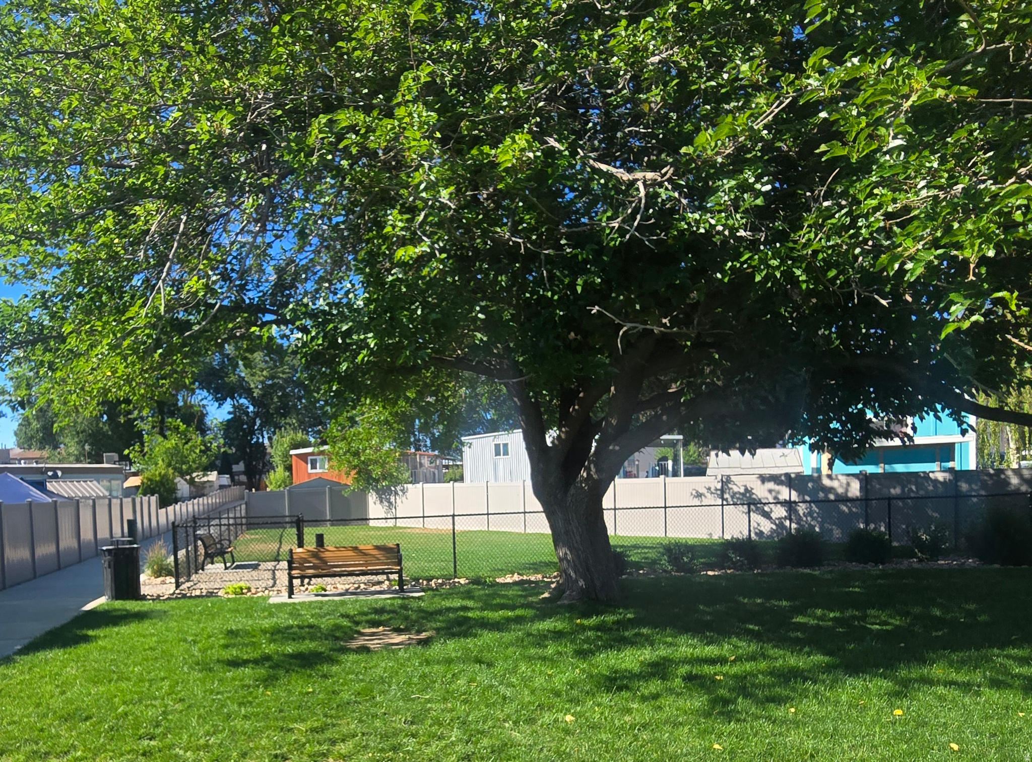 main property photo 19