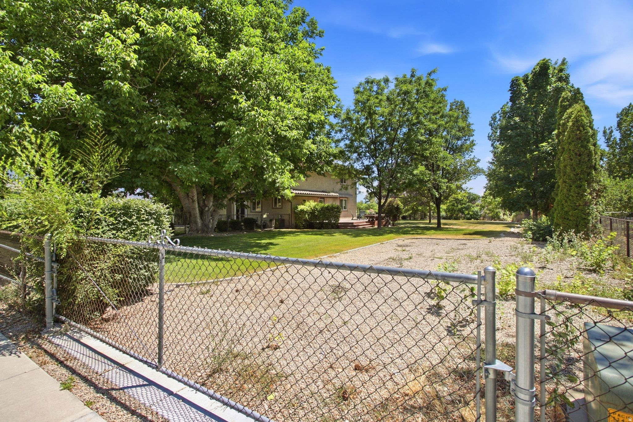 main property photo 45