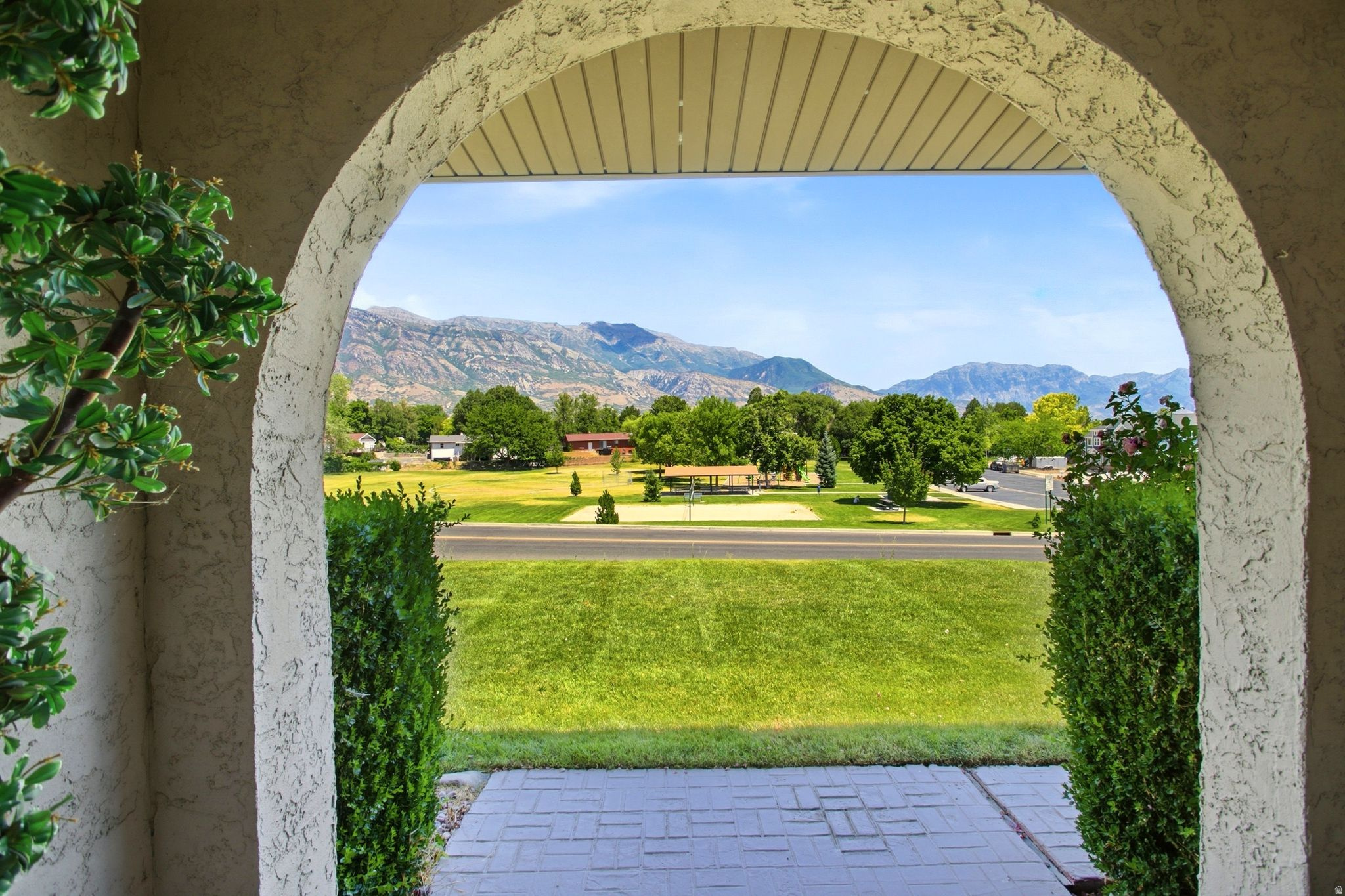 main property photo 5