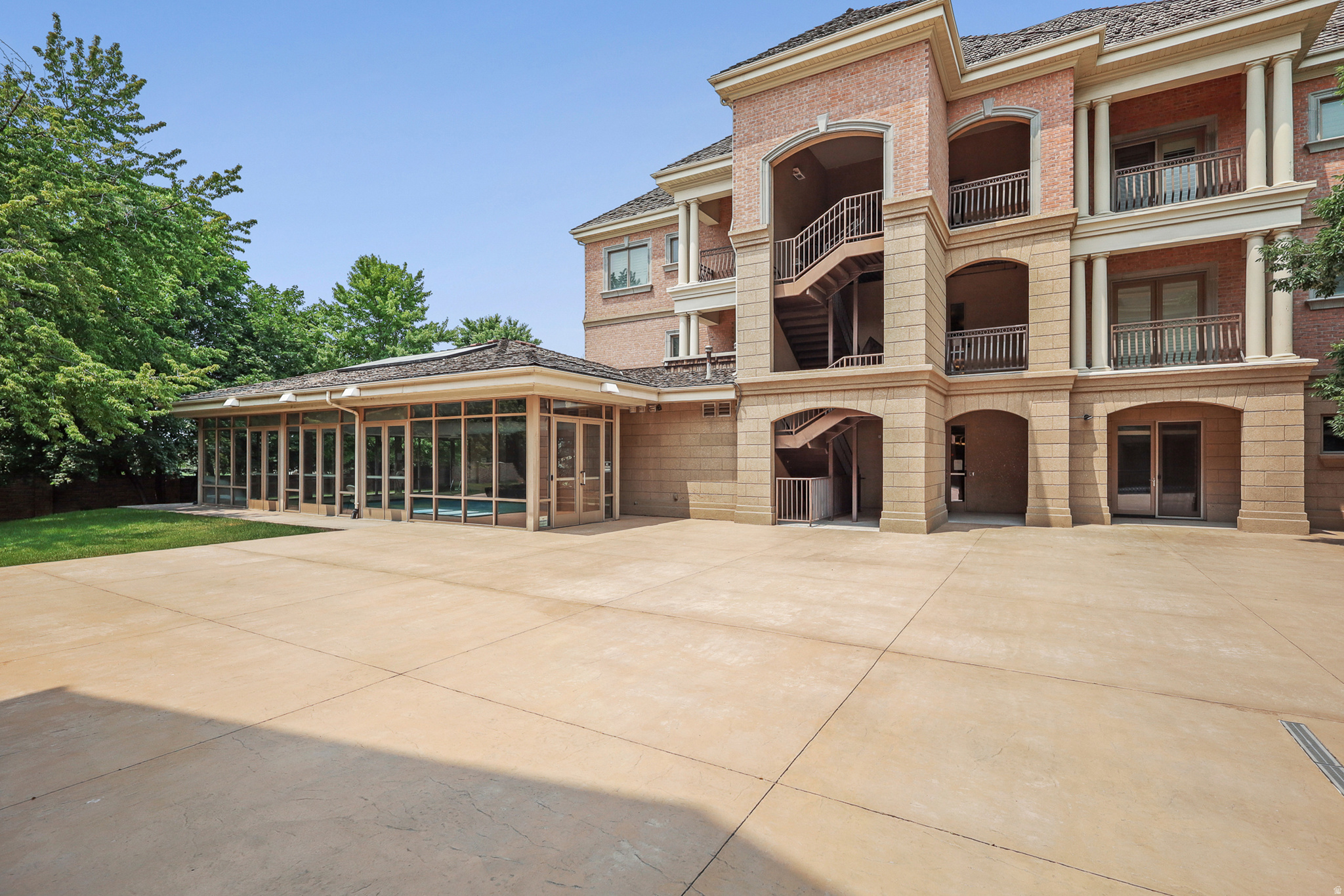 main property photo 37