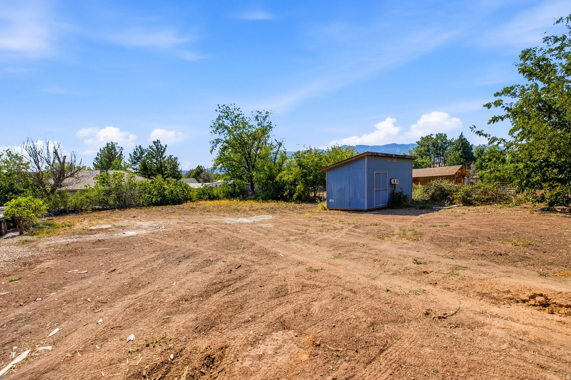 main property photo 11