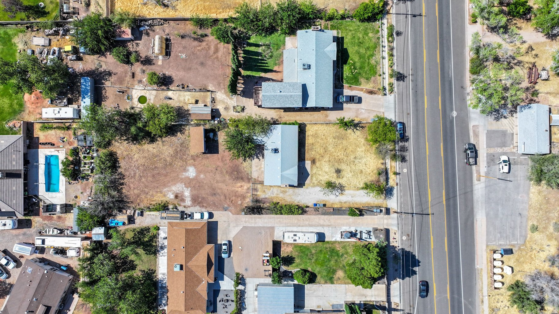 main property photo 14