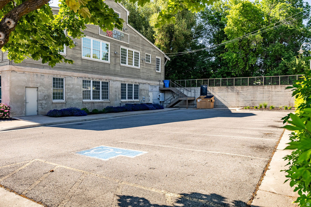 main property photo 25