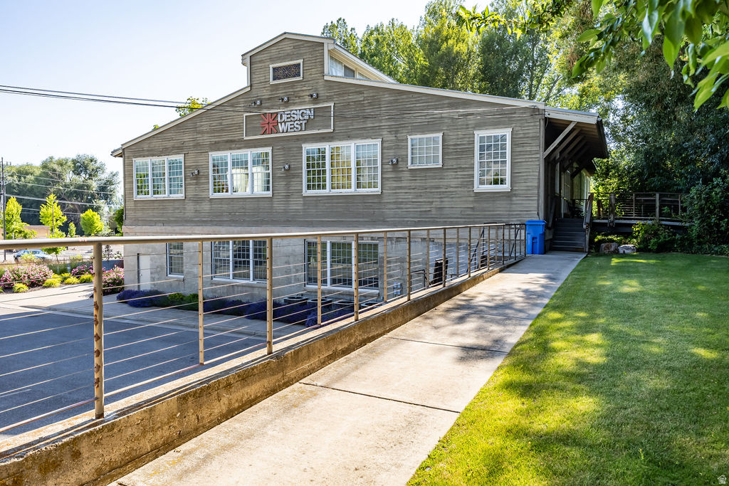 main property photo 27