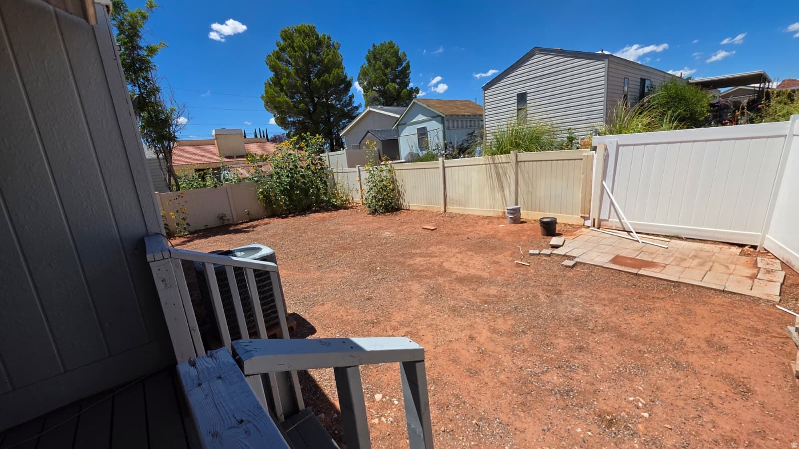 main property photo 16