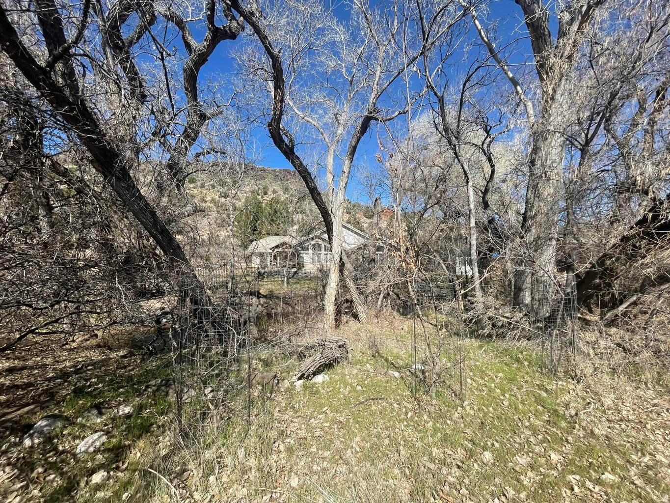 main property photo 28