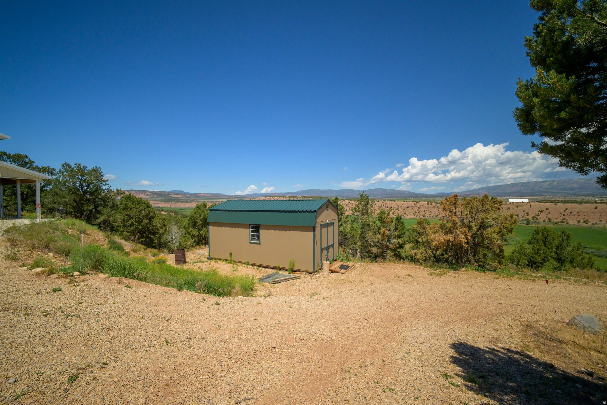 main property photo 48