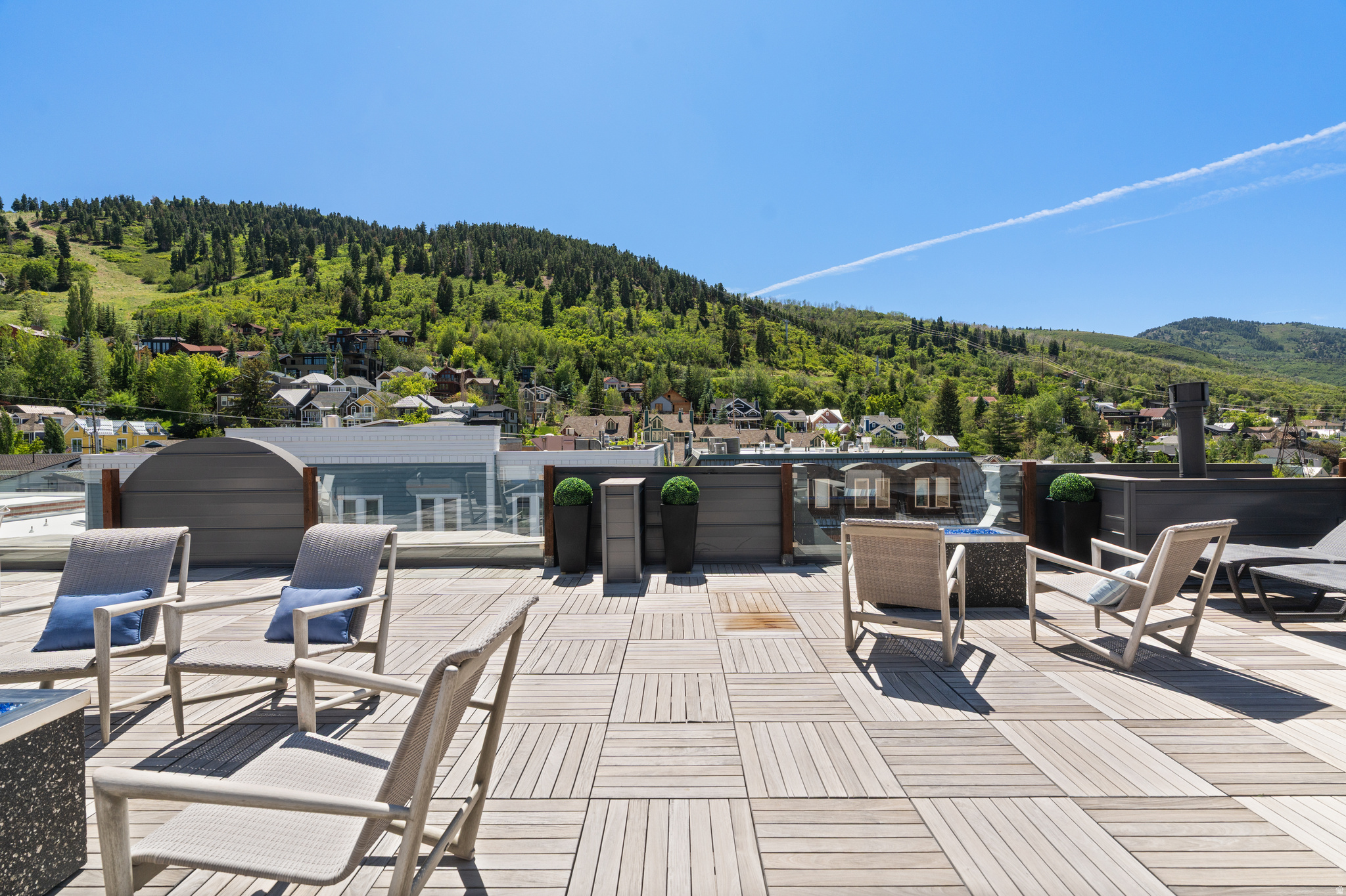 main property photo 51