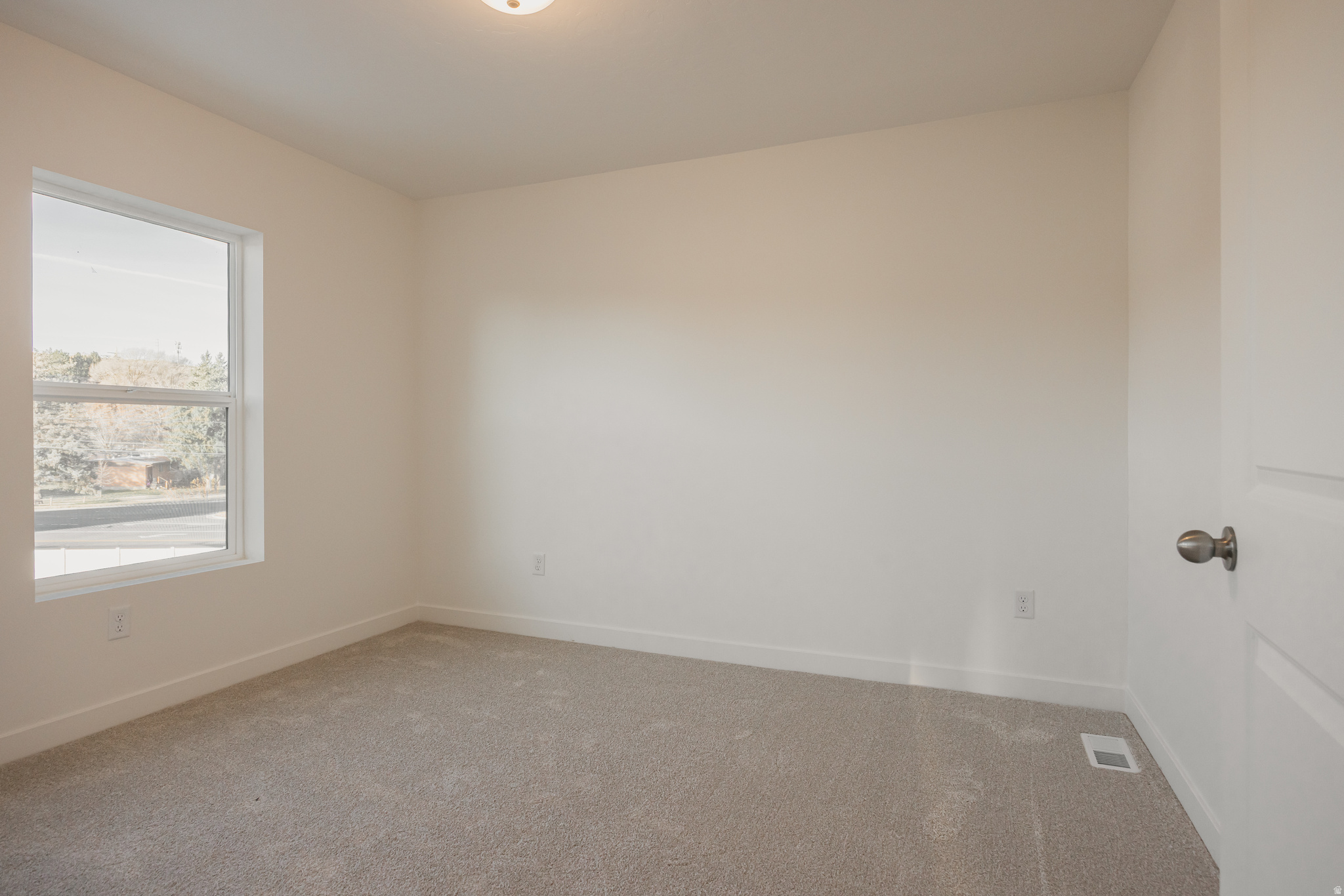 main property photo 84
