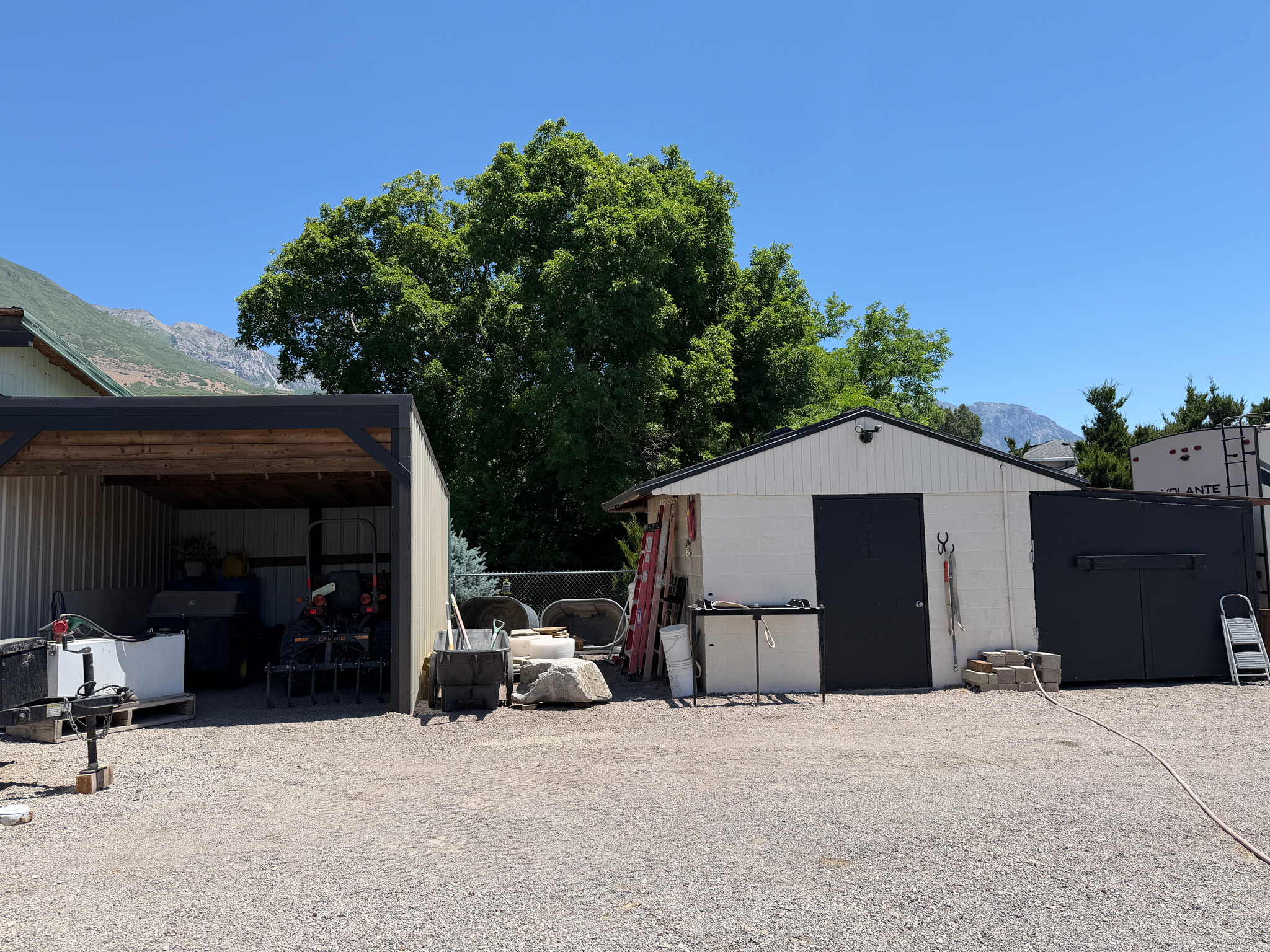 main property photo 40