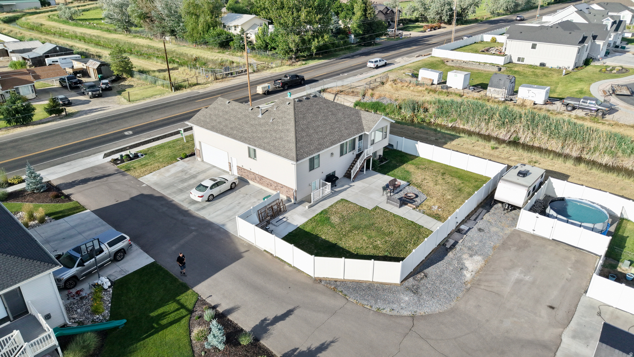 main property photo 63