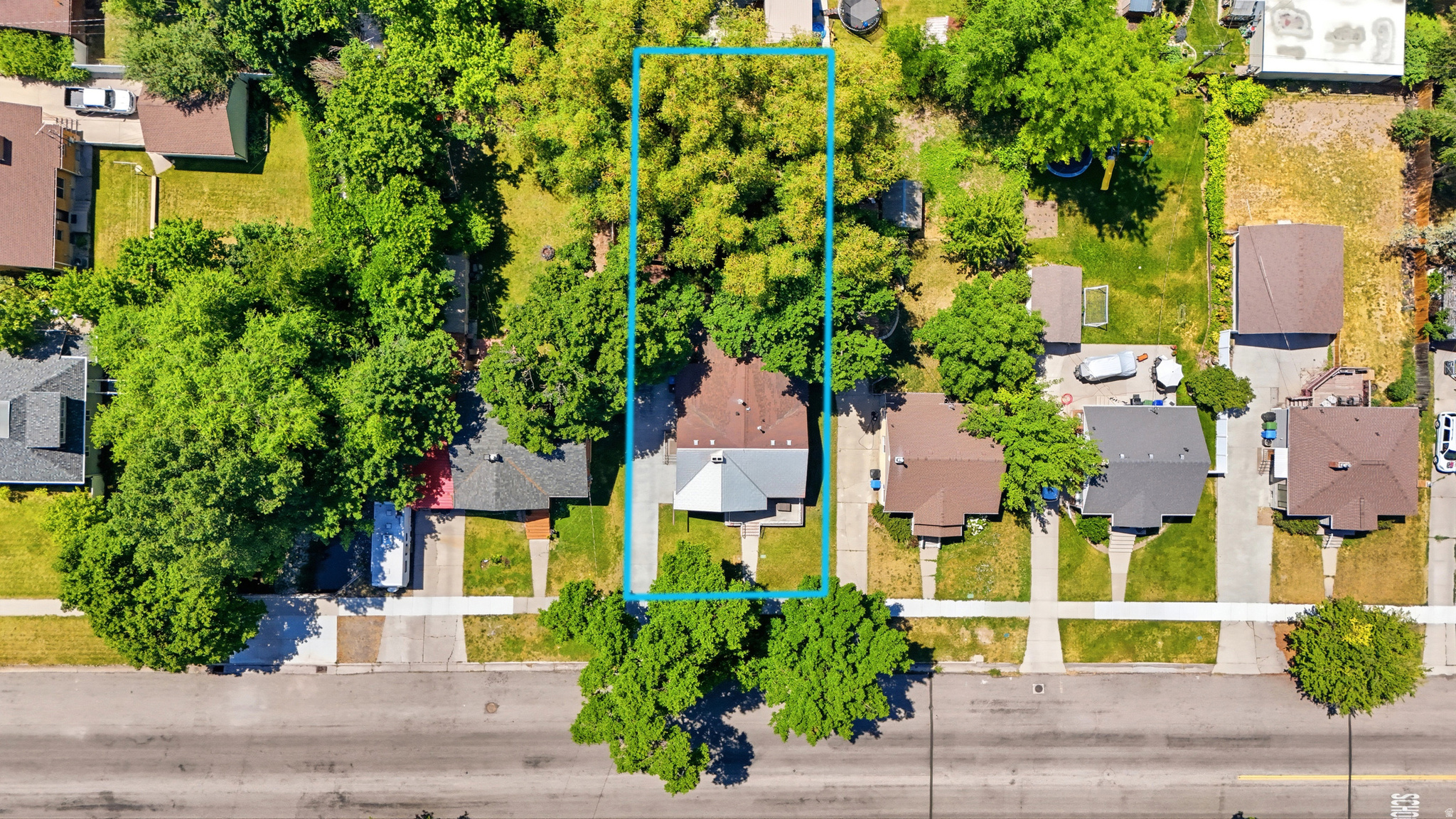main property photo 37