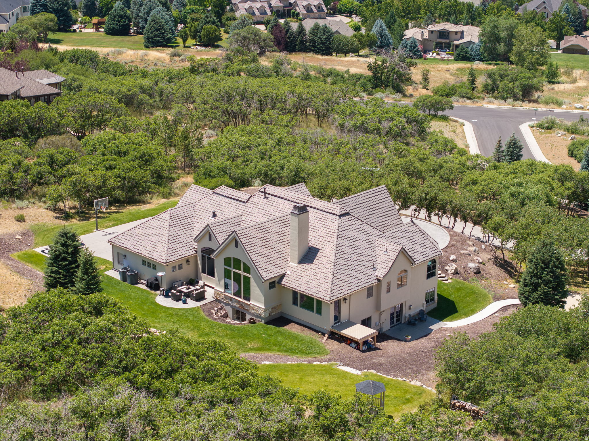 main property photo 4