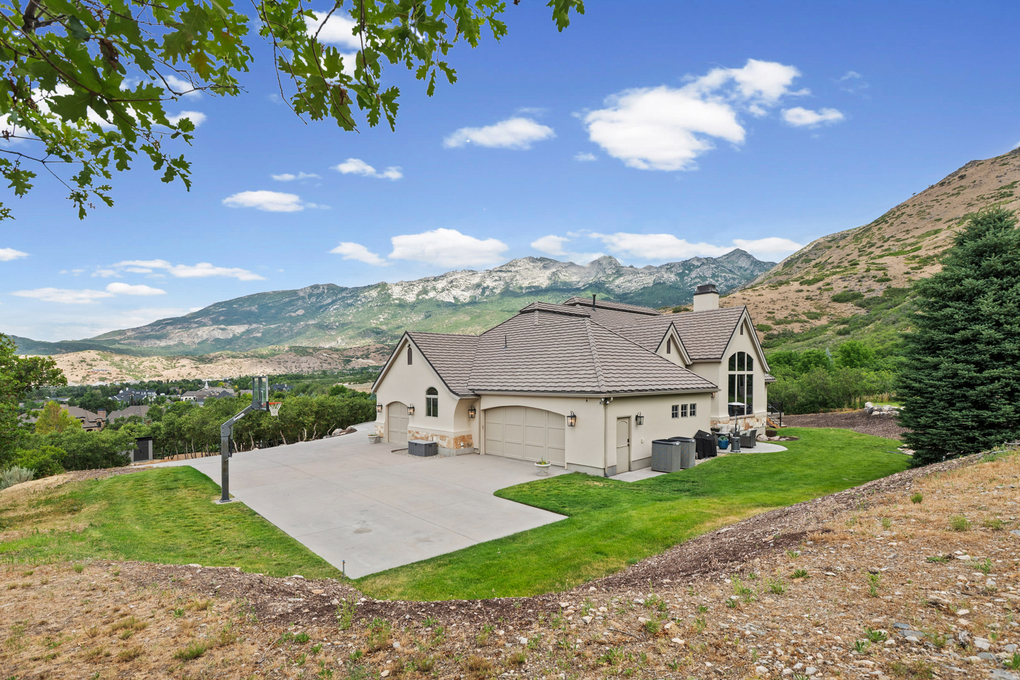 main property photo 44