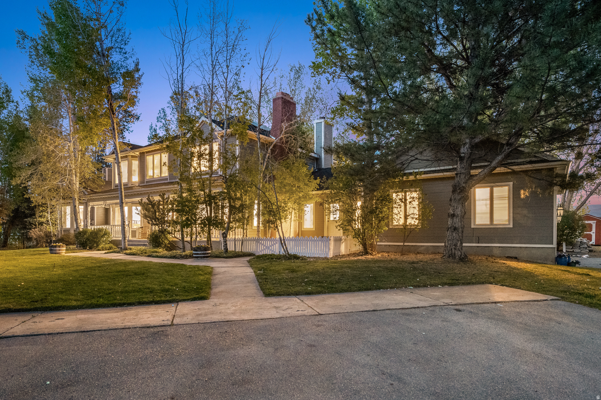 main property photo 13
