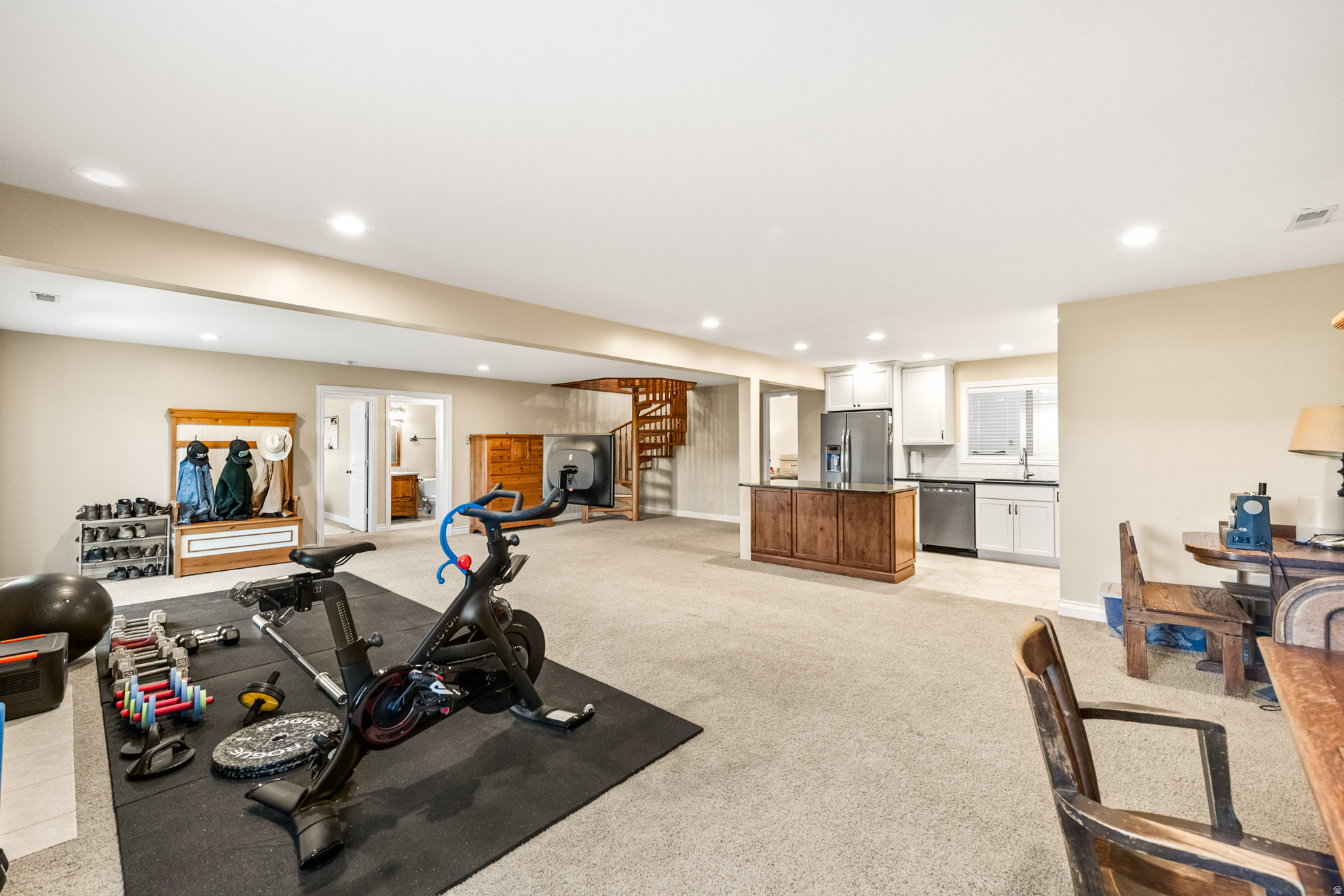 main property photo 73