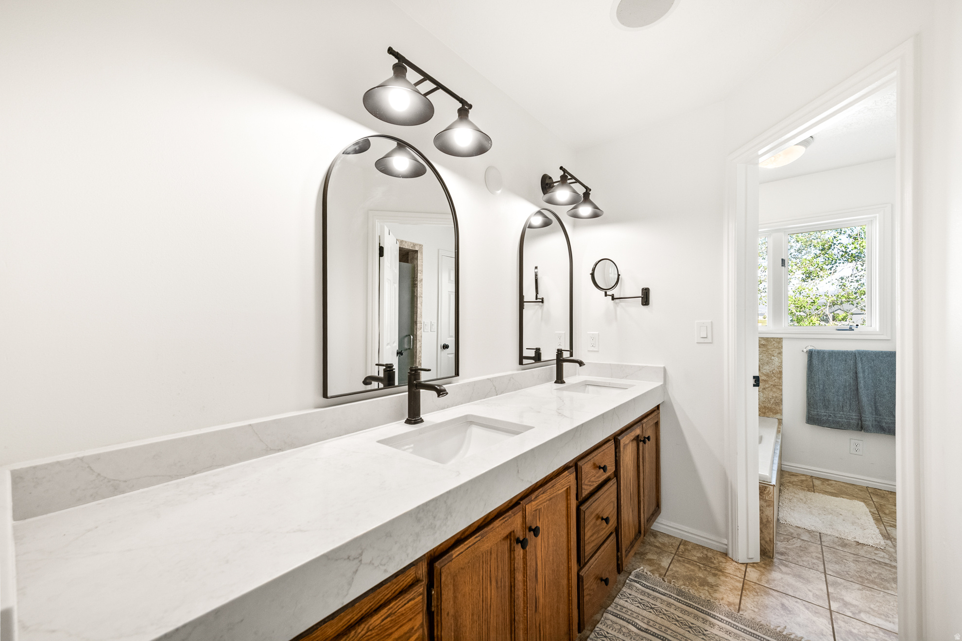 main property photo 77