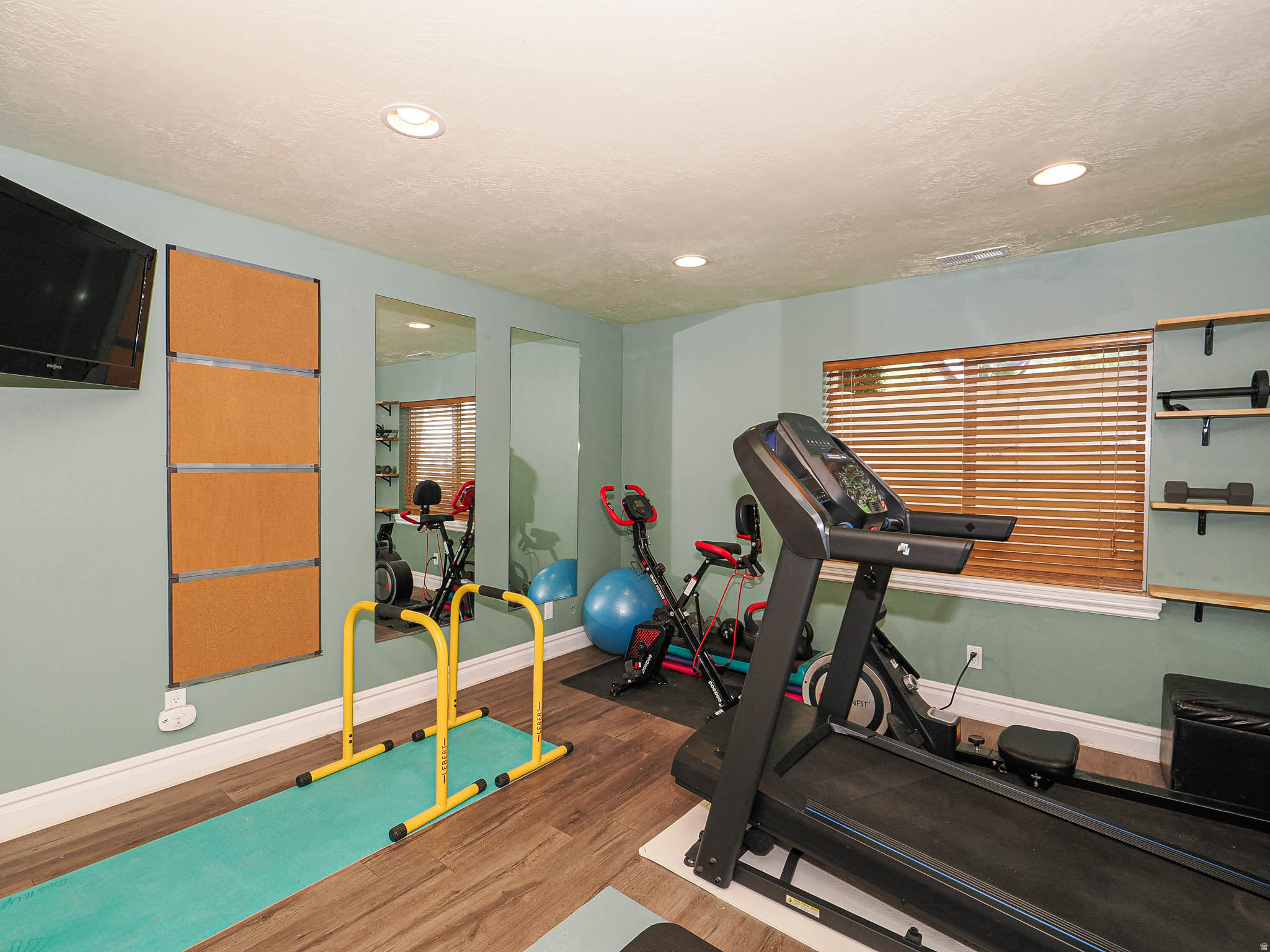 main property photo 47